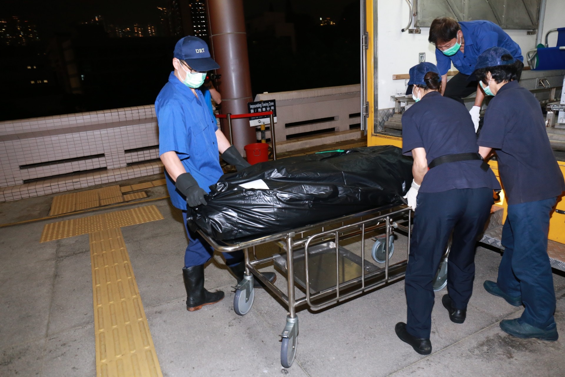 維記牛奶經理辦公室吊頸亡　遺書指公司重組不開心　  女親友落淚