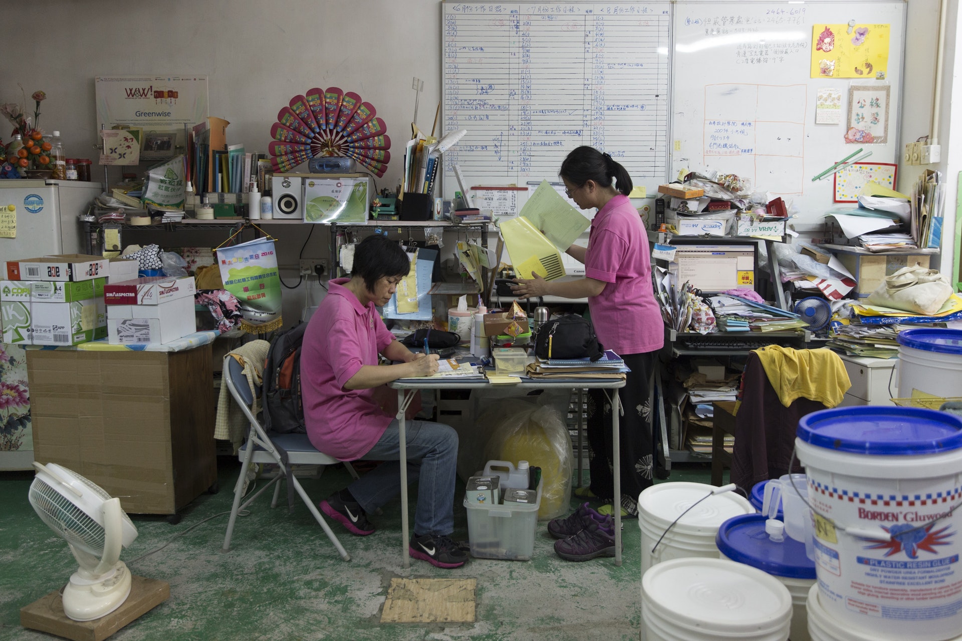 綠慧公社的番梘由生產、物流、行銷、管理到市場推廣,通通由婦女們一手包辦。(梁鵬威攝) 綠慧公社的番梘由生產、物流、行銷、管理到市場推廣,通通由婦女們一手包辦。(梁鵬威攝)
