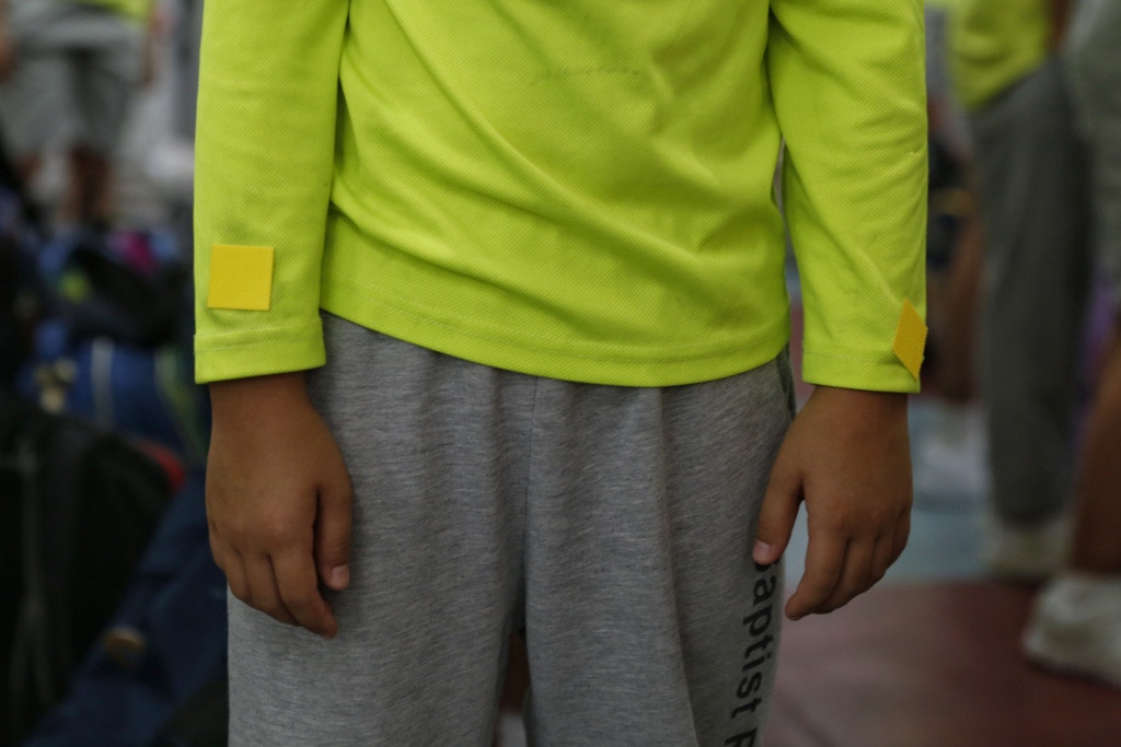 學生亦自行貼上蚊貼。 學生亦自行貼上蚊貼。