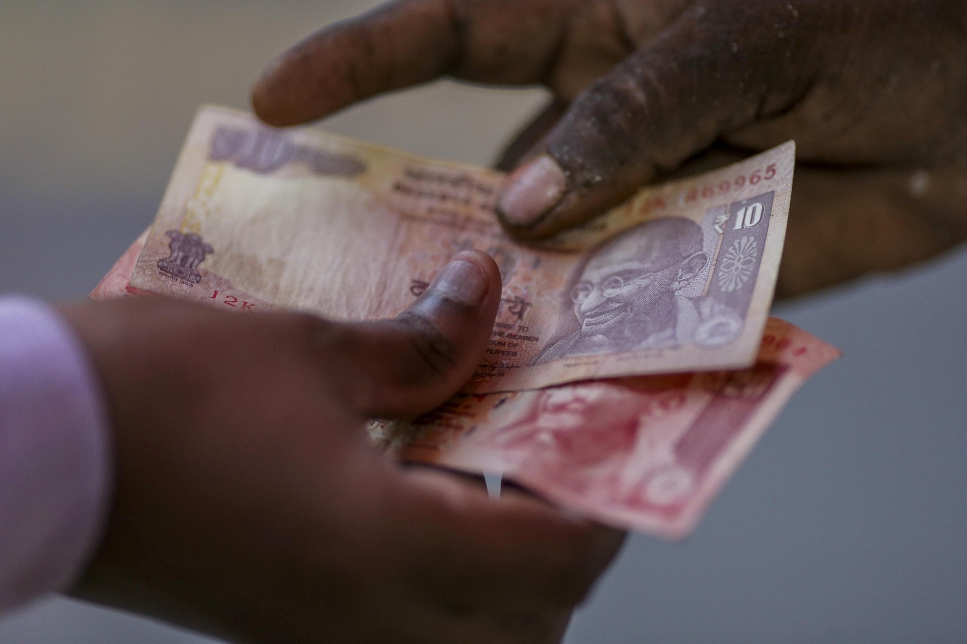 新興市場貨幣危機】印度盧比又破底印尼盾再創20年新低