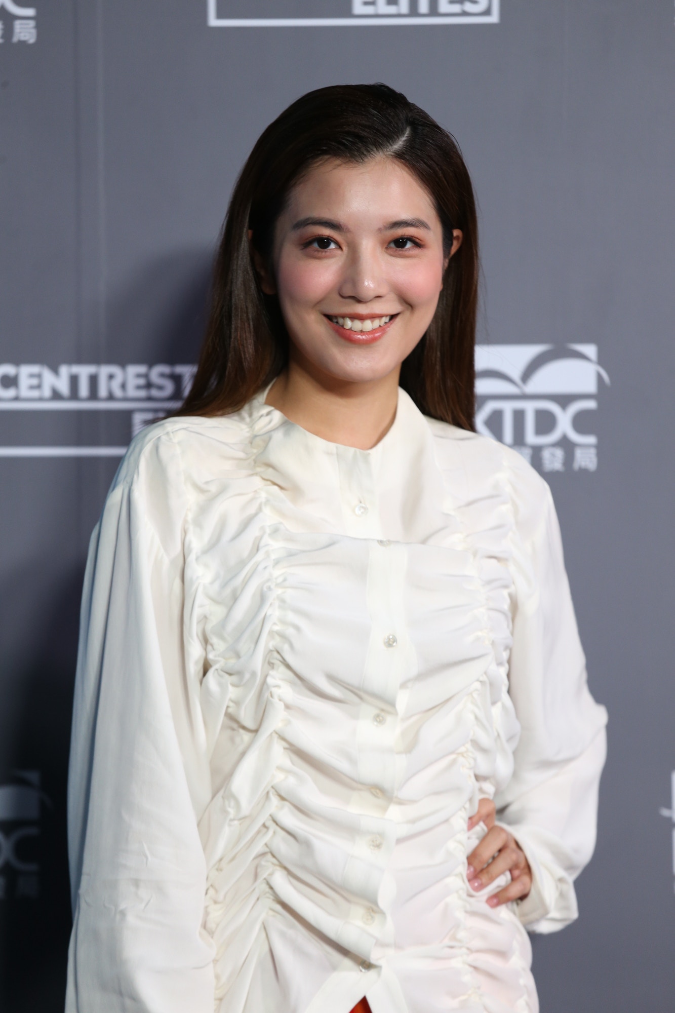 單文柔（Phoebe）透露自己在《美女廚房》偷了不少師，更為陳展鵬開始學習煮中餐。（黃國立攝）