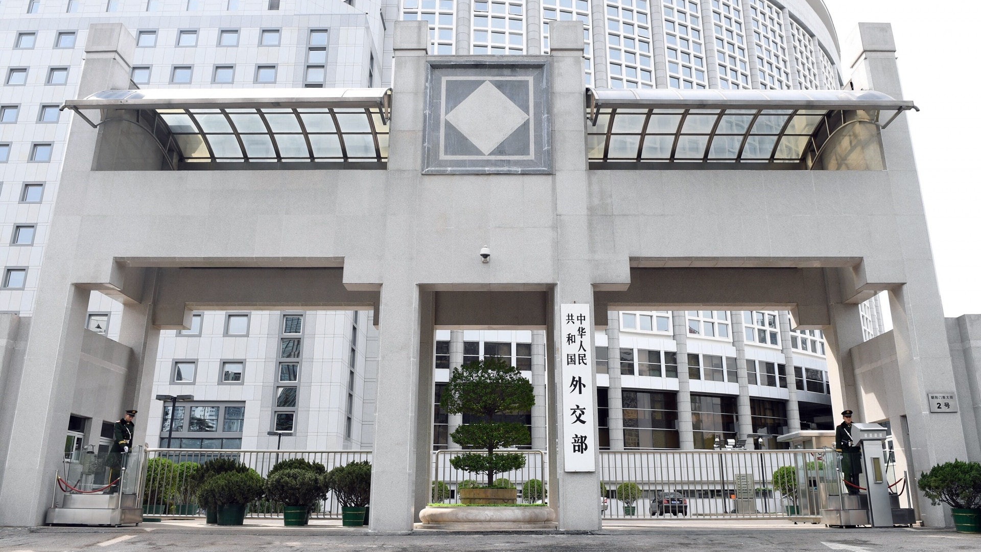 外交部:港獨違憲 要求英政府停止對港事務指手畫腳 外交部:港獨違憲 要求英政府停止對港事務指手畫腳