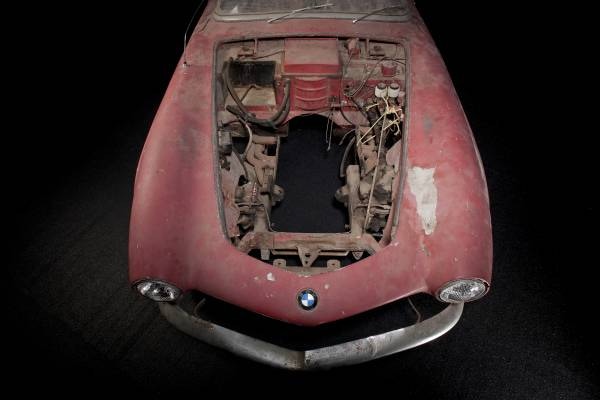 汽車文化 一輛經典名車搭配兩位重要名人的人生段落