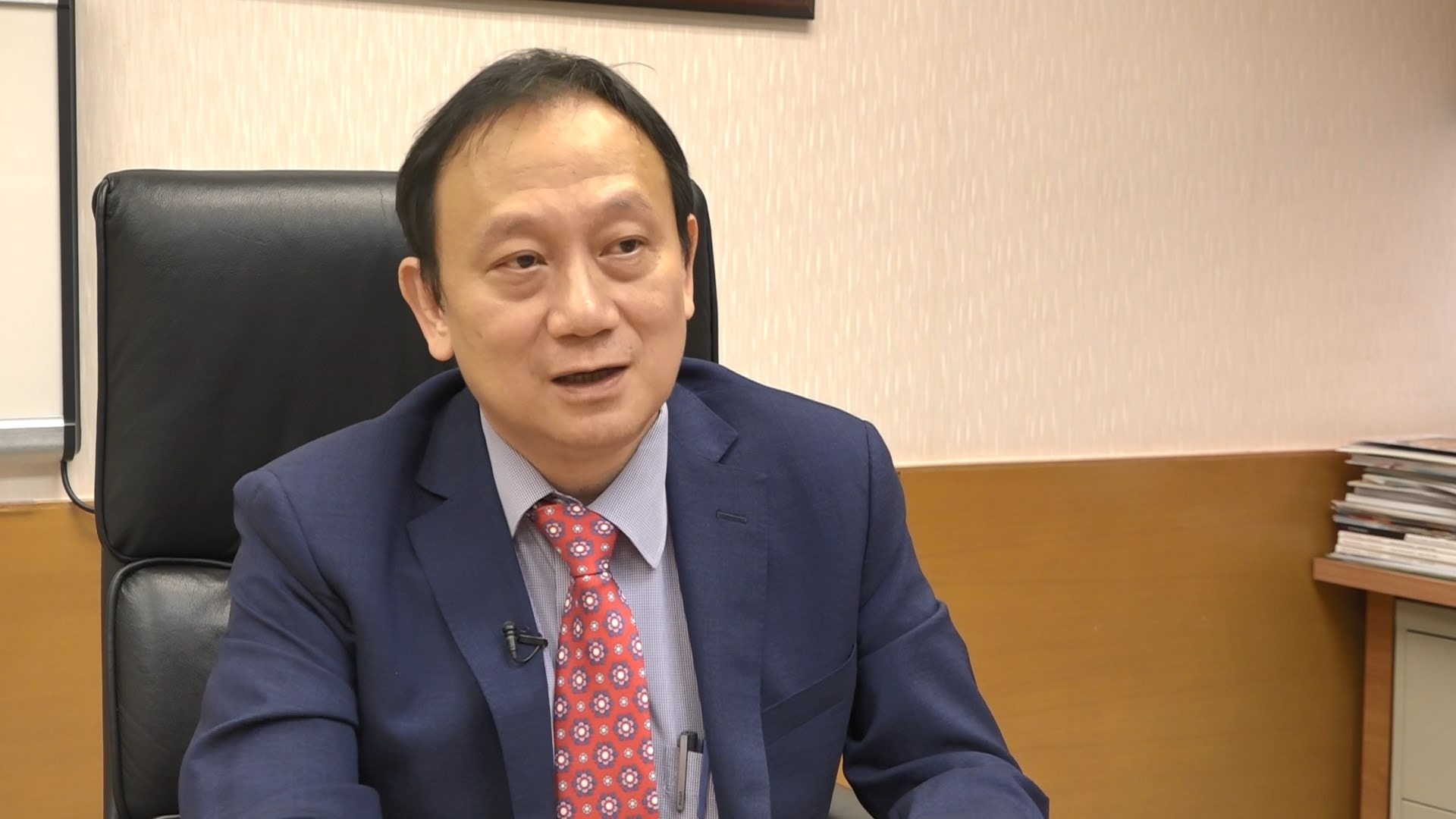 陳龍威醫生表示，進行割包皮手術其實「無話一定年紀，有需要就要割」。（楊凱力攝）