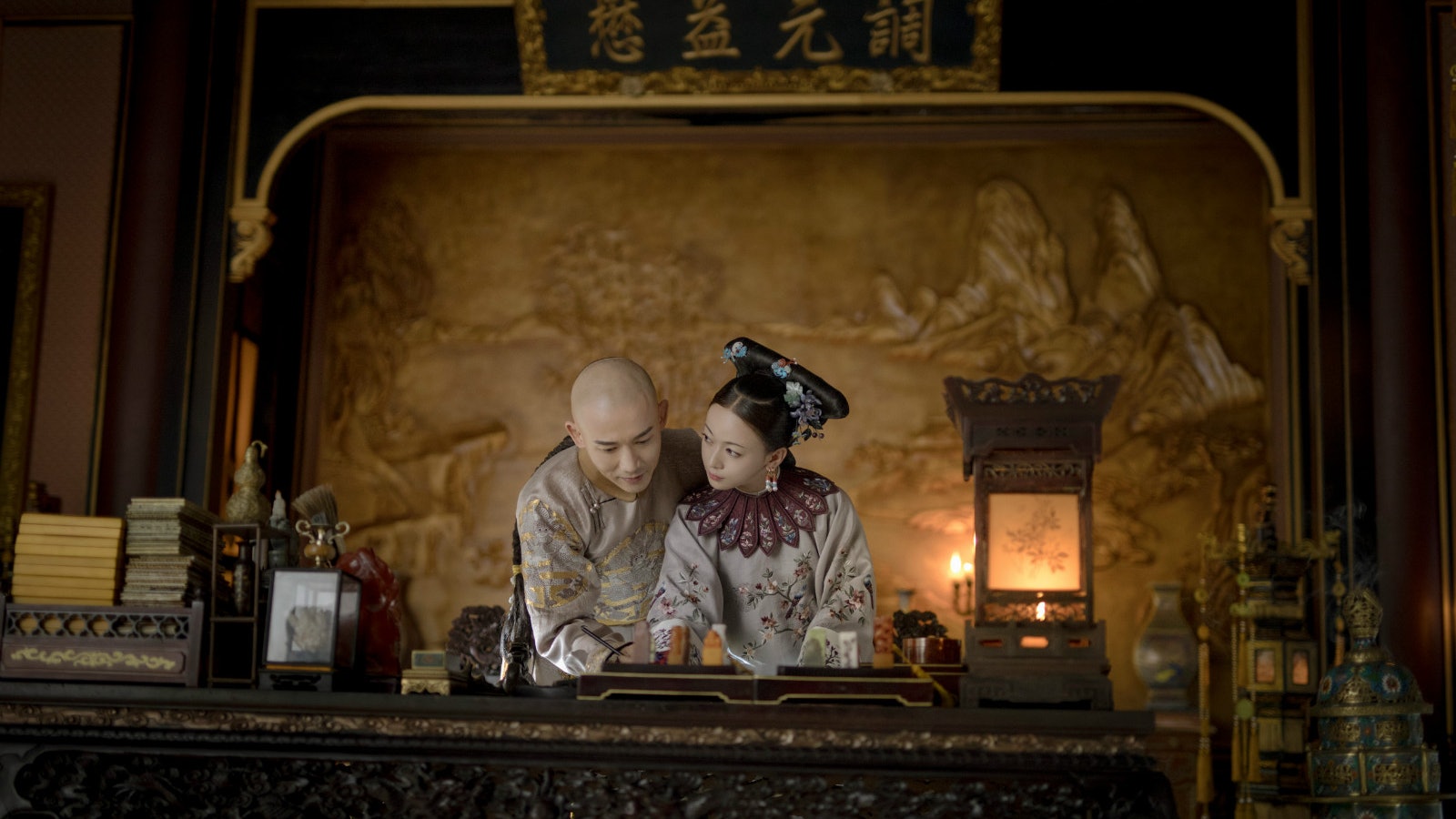 【延禧攻略】乾隆係印章狂人愛塗鴉 瓔珞笑皇上蓋印如狗皮膏藥 【延禧攻略】乾隆係印章狂人愛塗鴉 瓔珞笑皇上蓋印如狗皮膏藥