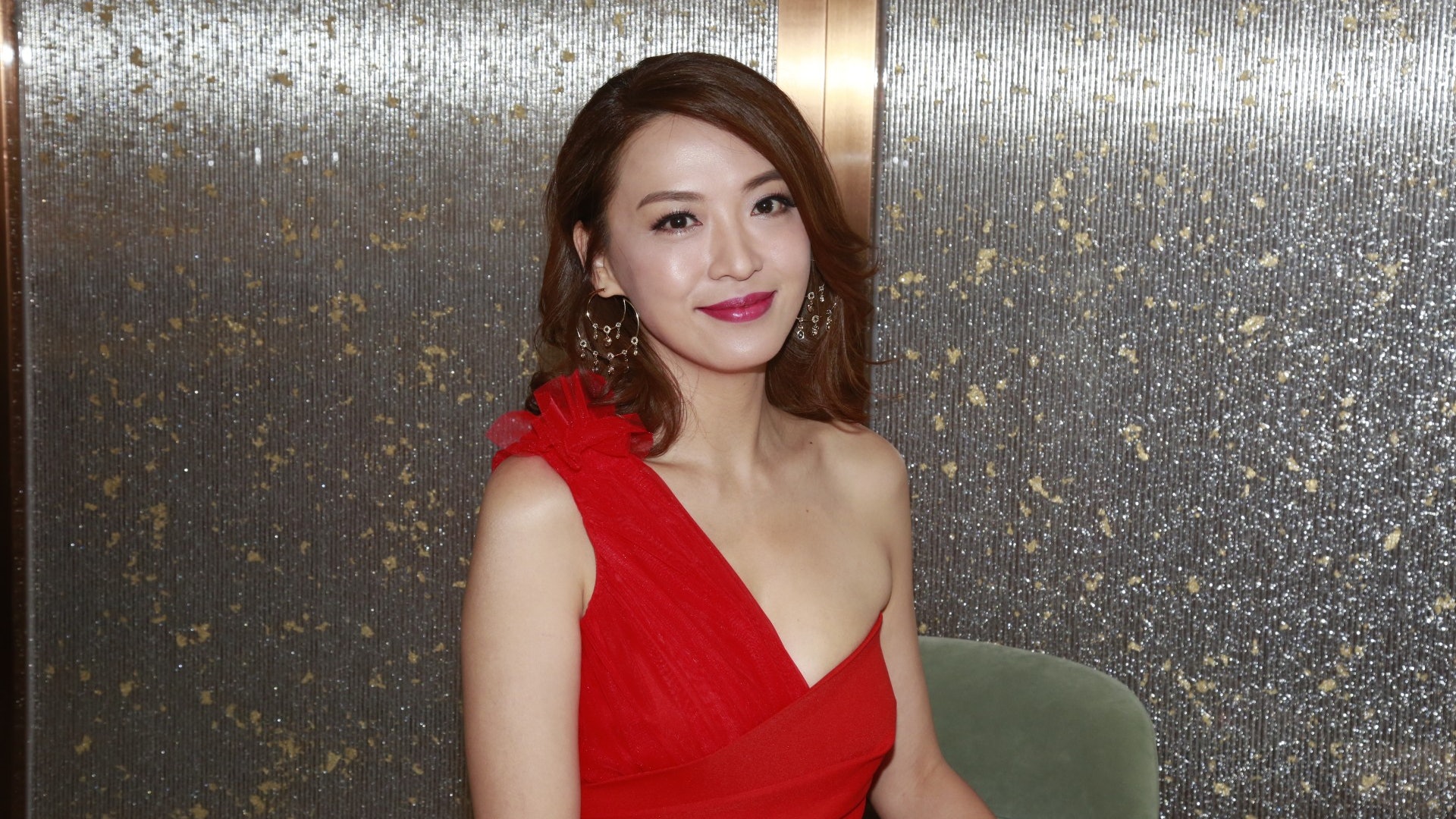 多元化發展挑戰歌唱事業 陳煒:希望大家畀我把聲吸引 多元化發展挑戰歌唱事業 陳煒:希望大家畀我把聲吸引