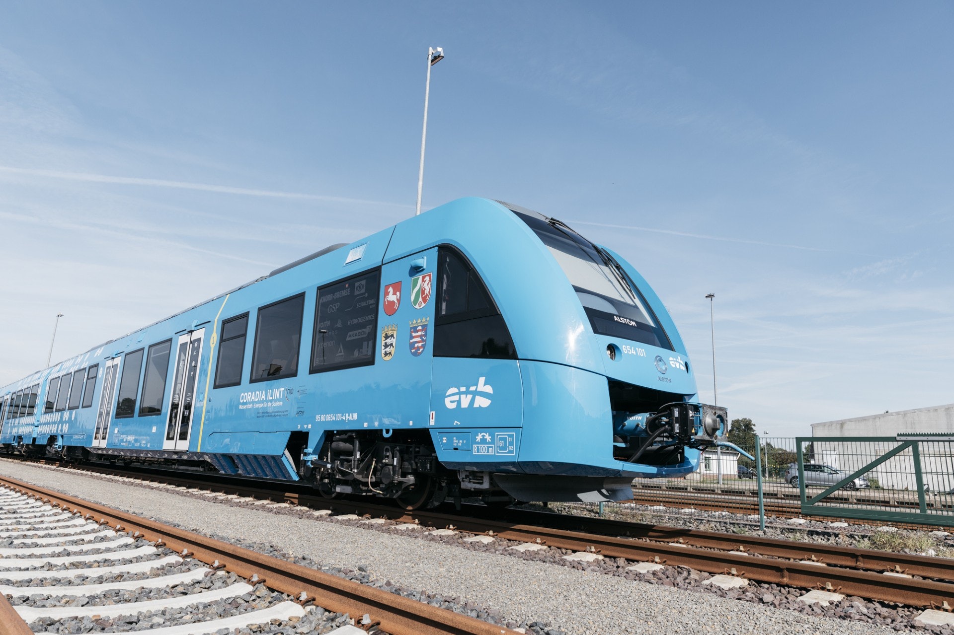 全球首架氫燃料電池火車Coradia iLint上周在德國正式投入服務,最高時速可達140公里。(Alstom官方圖片) 全球首架氫燃料電池火車Coradia iLint上周在德國正式投入服務,最高時速可達140公里。(Alstom官方圖片)