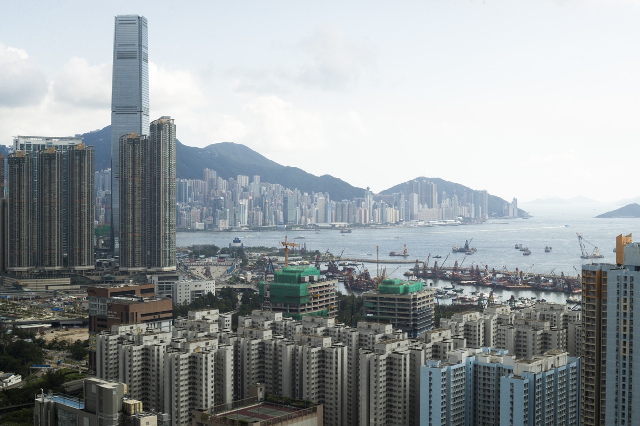 梁志堅表示若本港長期加息，不排除個別發展商會促銷小型單位。（資料圖片／余俊亮攝）