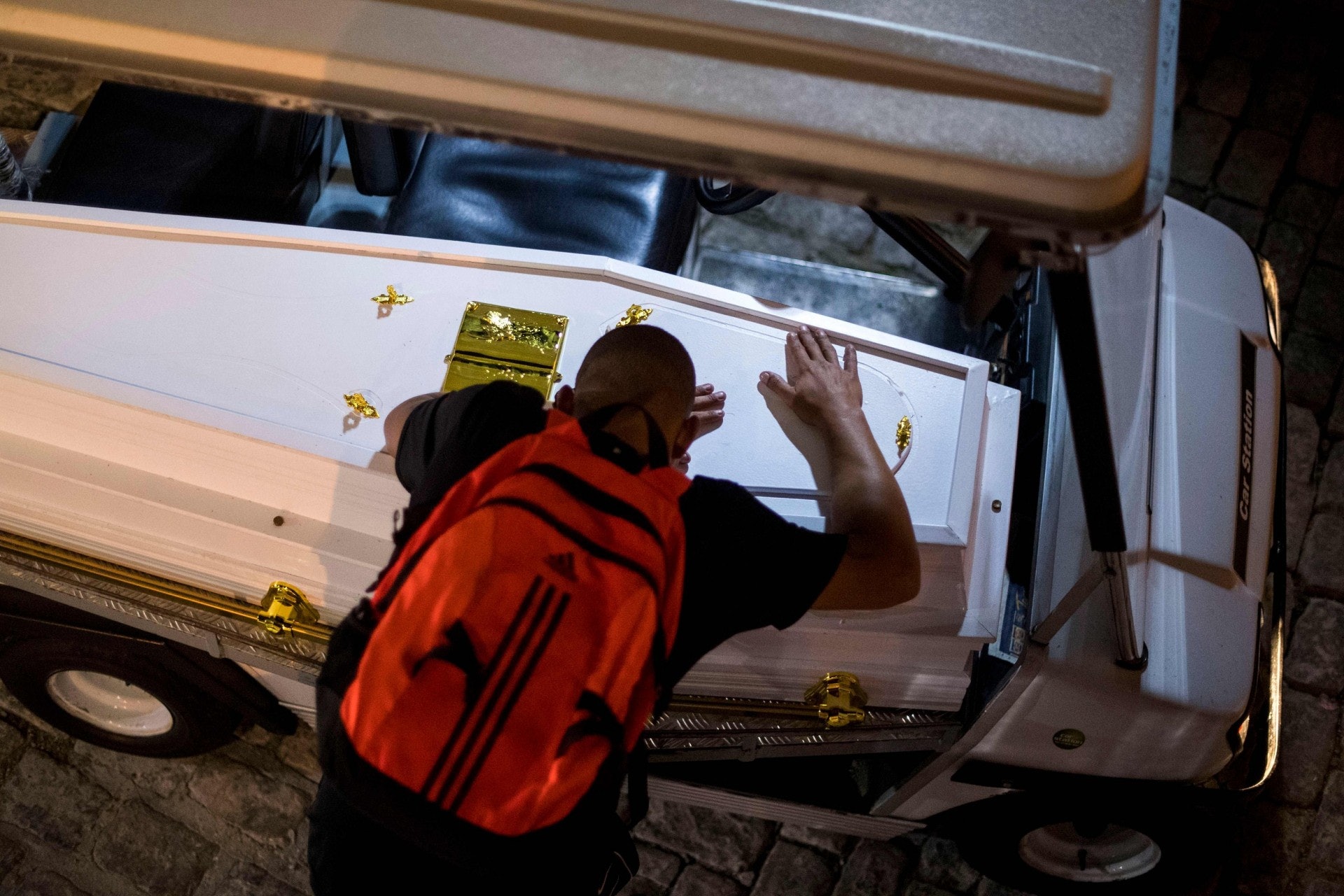 警匪槍戰不時令巴西平民無辜喪命。(VCG) 警匪槍戰不時令巴西平民無辜喪命。(VCG)