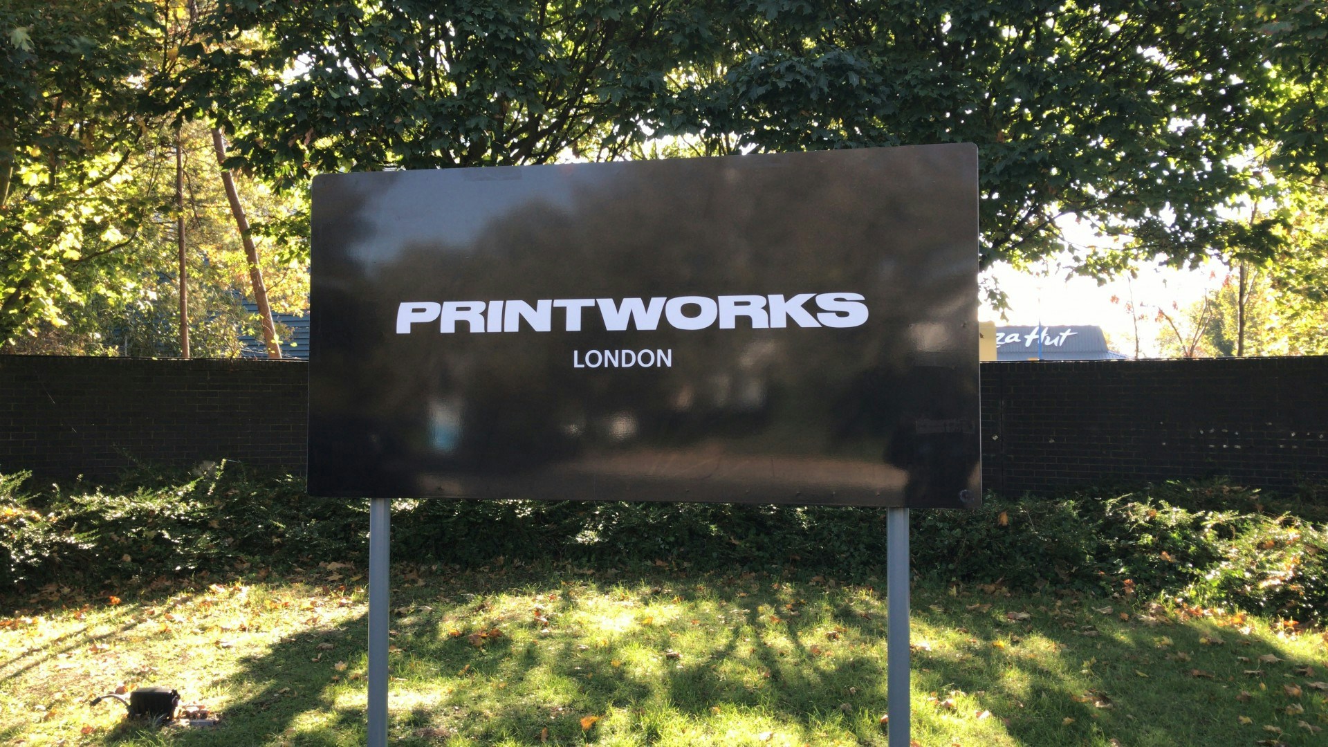 活動於倫敦東南部Canada Water區PRINTWORKS London舉行，表面上是一個貨倉，但保安極度嚴密！ （鄧鴻至 攝）