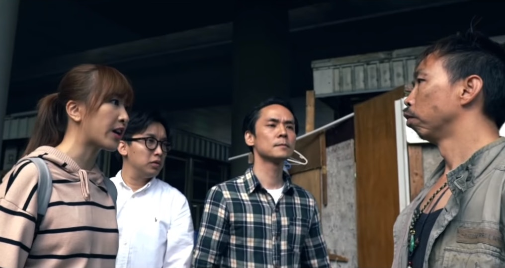 藝人安采妮(左)主演的香港首部動保電影《毛俠》近日上映。(《毛俠》劇照) 藝人安采妮(左)主演的香港首部動保電影《毛俠》近日上映。(《毛俠》劇照)