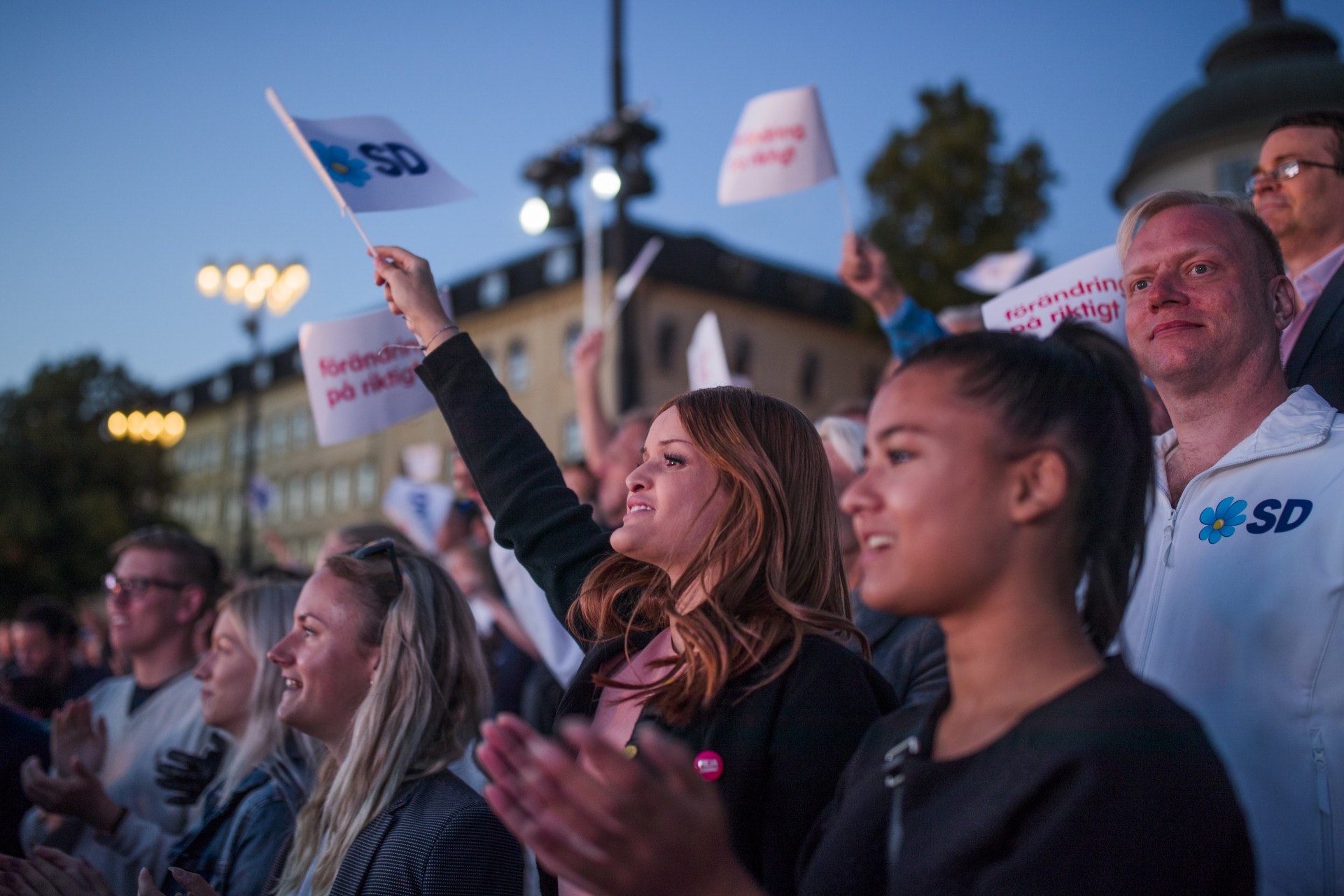 瑞典民主黨不時舉行造勢集會，吸引志同道合的民眾出席支持，成為一股不容忽視的聲音。（余俊亮攝）