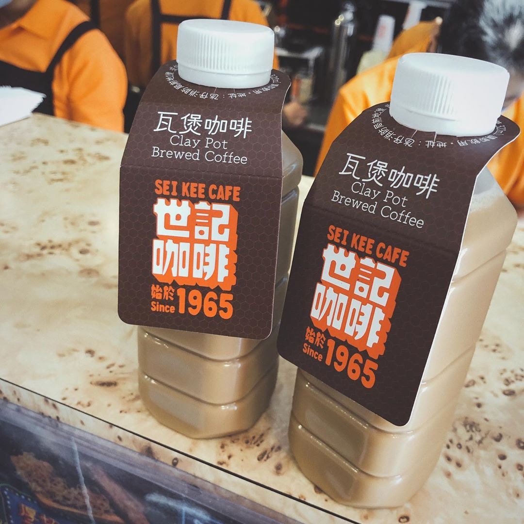 世記咖啡的瓦煲咖啡（$20/瓶裝）非常出名。（ig@ honeyyyy_peach）