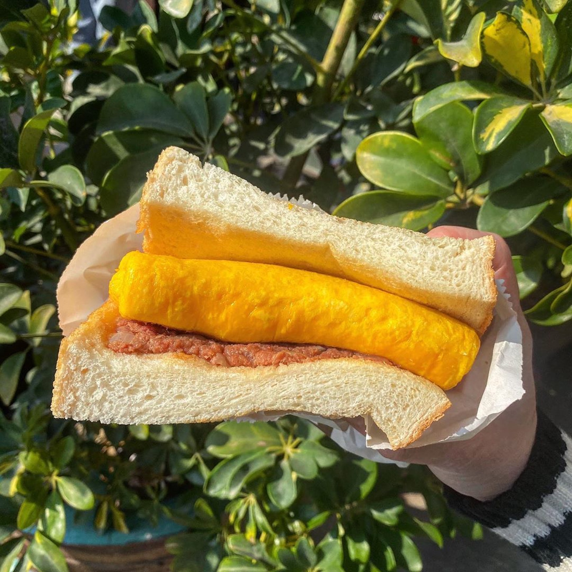 厚蛋鹹牛肉治($26)也是網民的人氣推介。(ig@ small_white_eat) 厚蛋鹹牛肉治($26)也是網民的人氣推介。(ig@ small_white_eat)