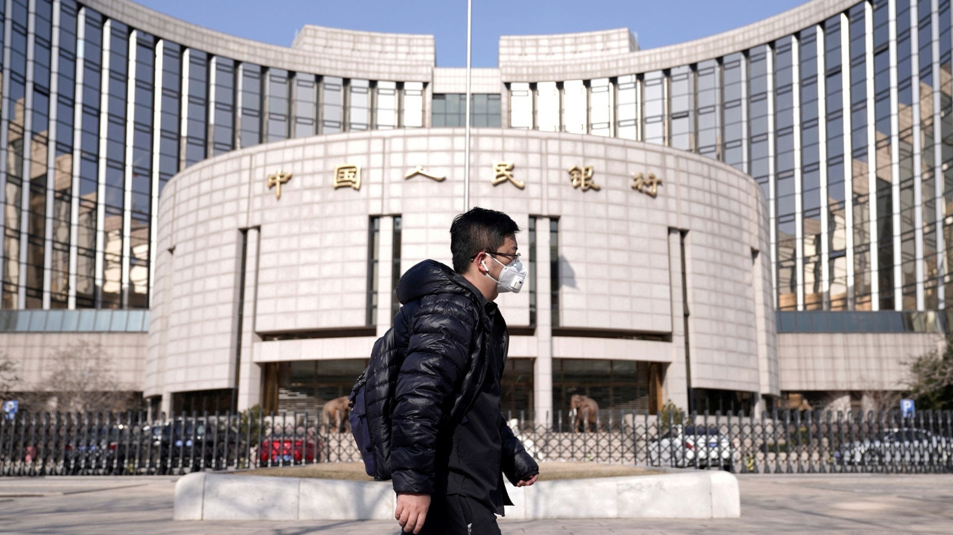 央行放水】《路透》：中國將加大政策寬鬆力度不抄聯儲局行QE