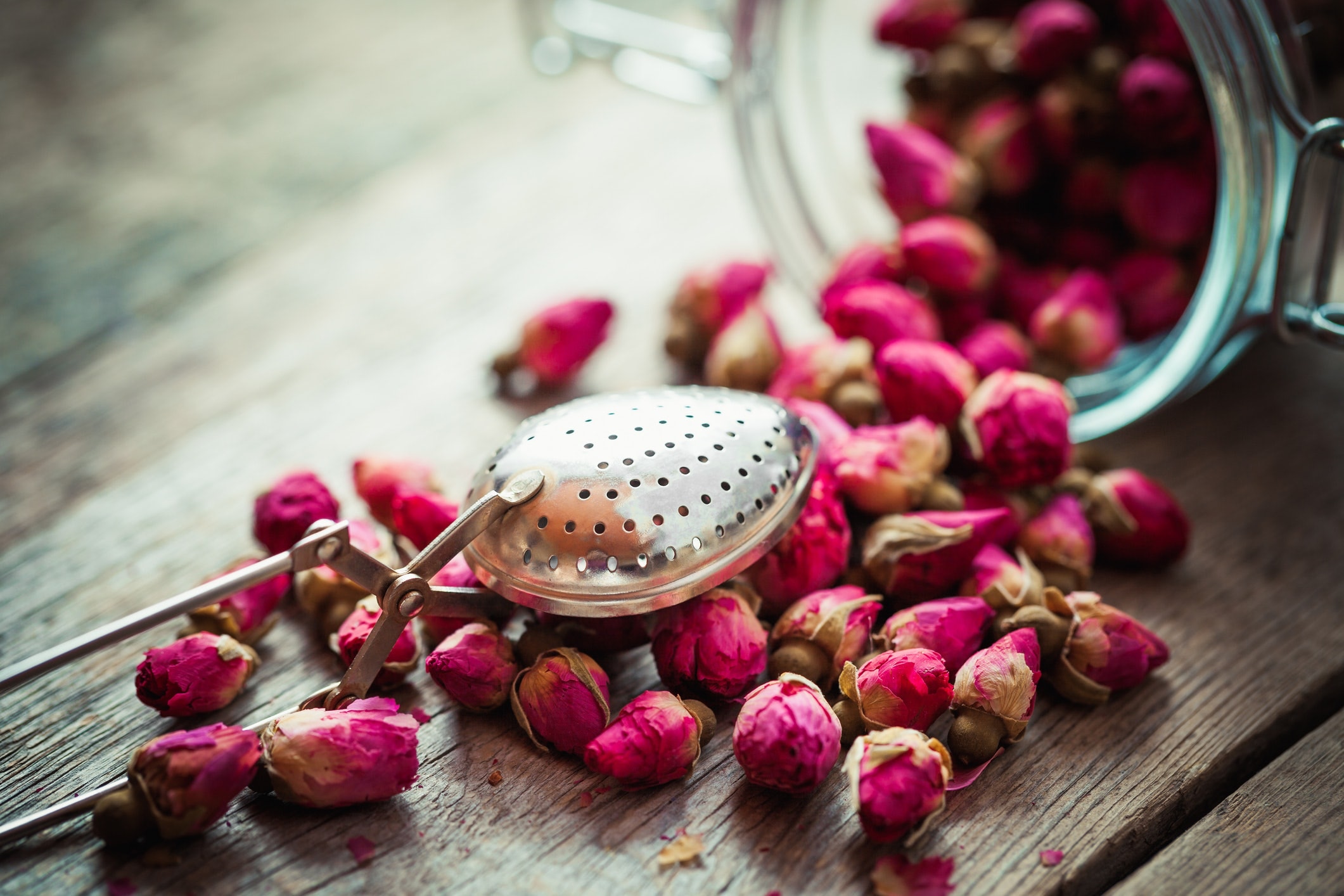 玫瑰花具有活血化瘀、理氣解鬱、止痛等功效。(iStock)