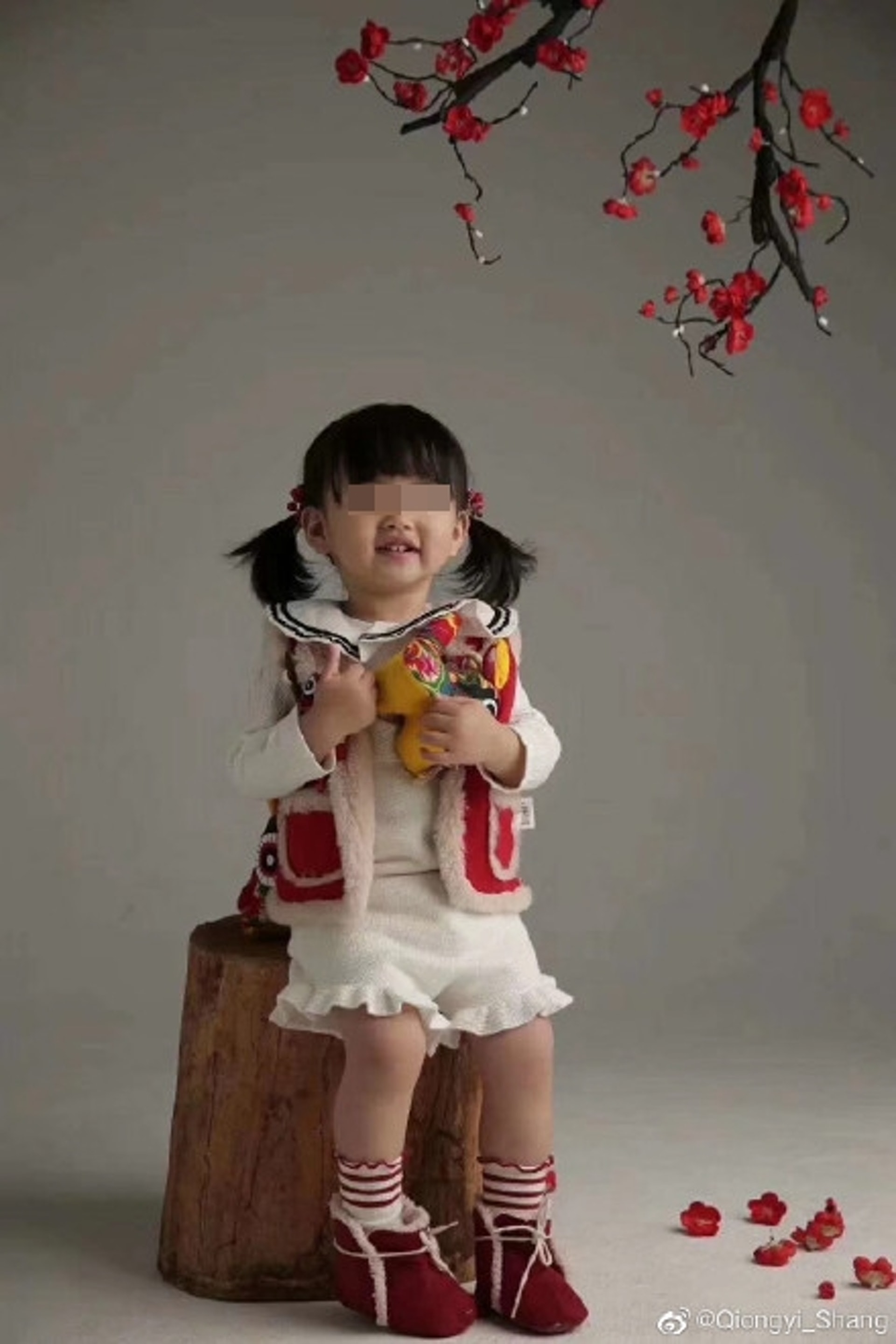 遇害的女童僅得2歲,父母非常悲痛。(網圖片) 遇害的女童僅得2歲,父母非常悲痛。(網圖片)