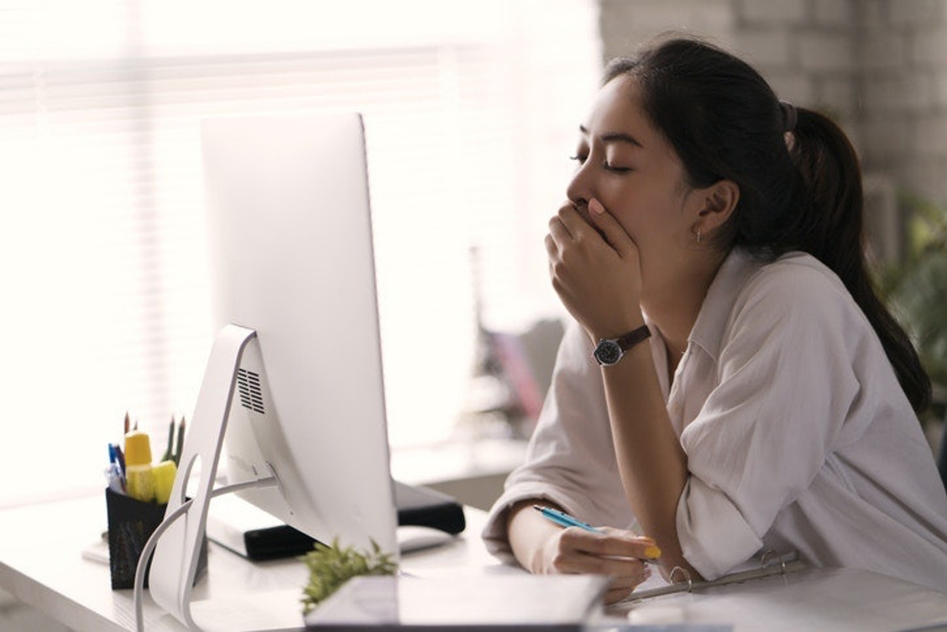 在春天常常感到疲倦、提不起勁?不是你變得懶惰,而是你正受春困的困擾!(GettyImage) 在春天常常感到疲倦、提不起勁?不是你變得懶惰,而是你正受春困的困擾!(GettyImage)