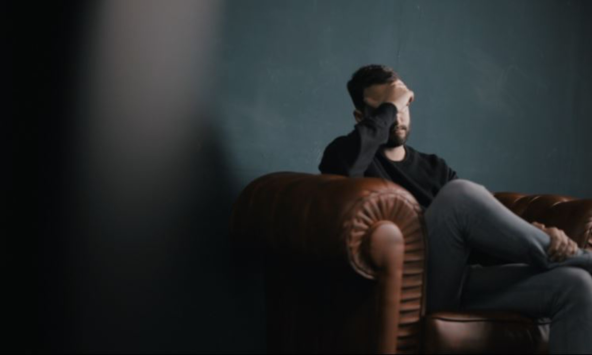 頭痛通常無害,過一段時間就可自行康復,但有些很嚴重的頭痛可能就是重病前兆。(tjump/Unsplash) 頭痛通常無害,過一段時間就可自行康復,但有些很嚴重的頭痛可能就是重病前兆。(tjump/Unsplash)