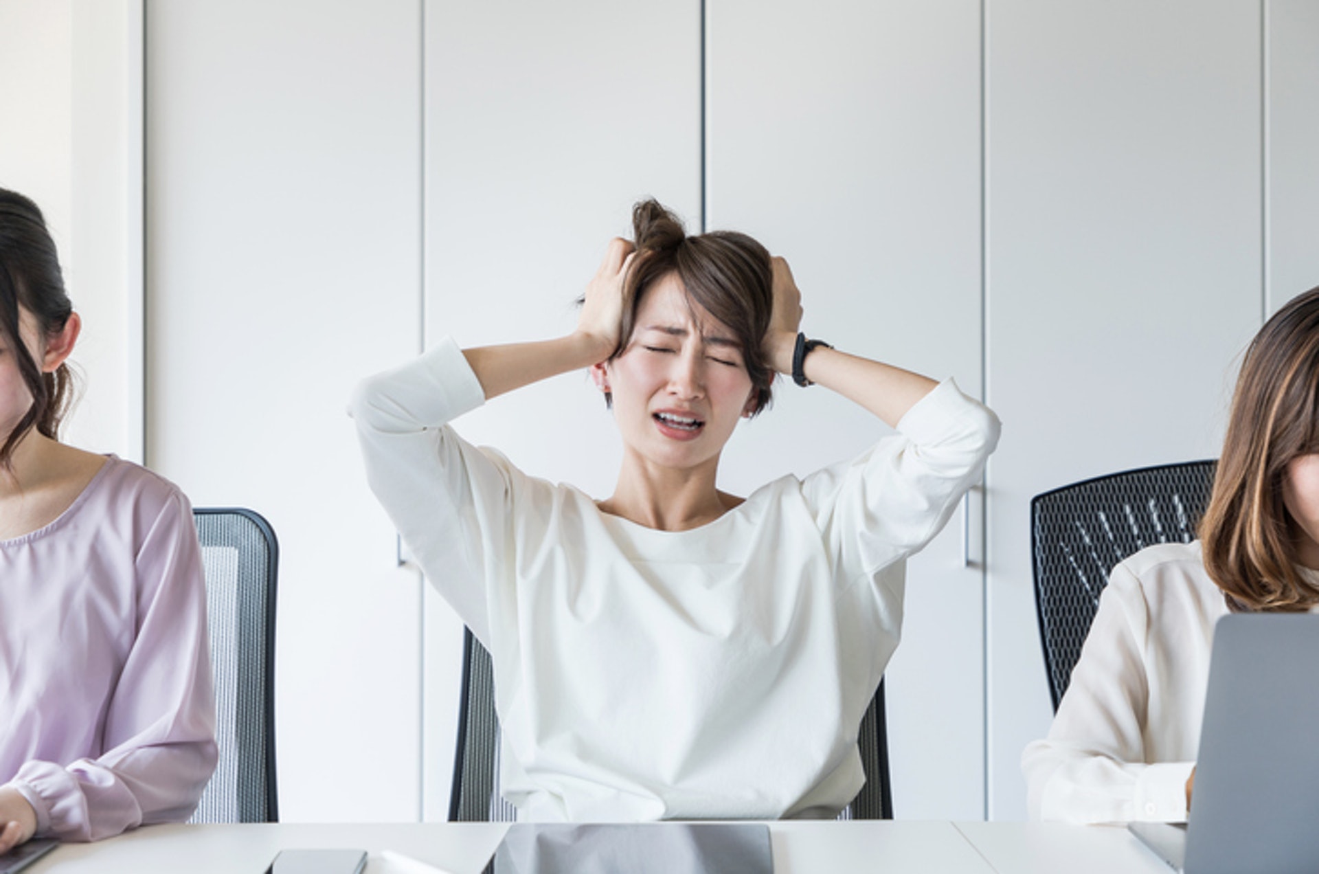 一般頭痛、胃痛、經痛、腰背痛、關節痛、牙痛都屬感覺接受性疼痛。(GettyImages) 一般頭痛、胃痛、經痛、腰背痛、關節痛、牙痛都屬感覺接受性疼痛。(GettyImages)