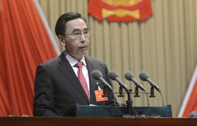 廣東省省長朱小丹在會上發表廣東省政府工作報告。（網上圖片）