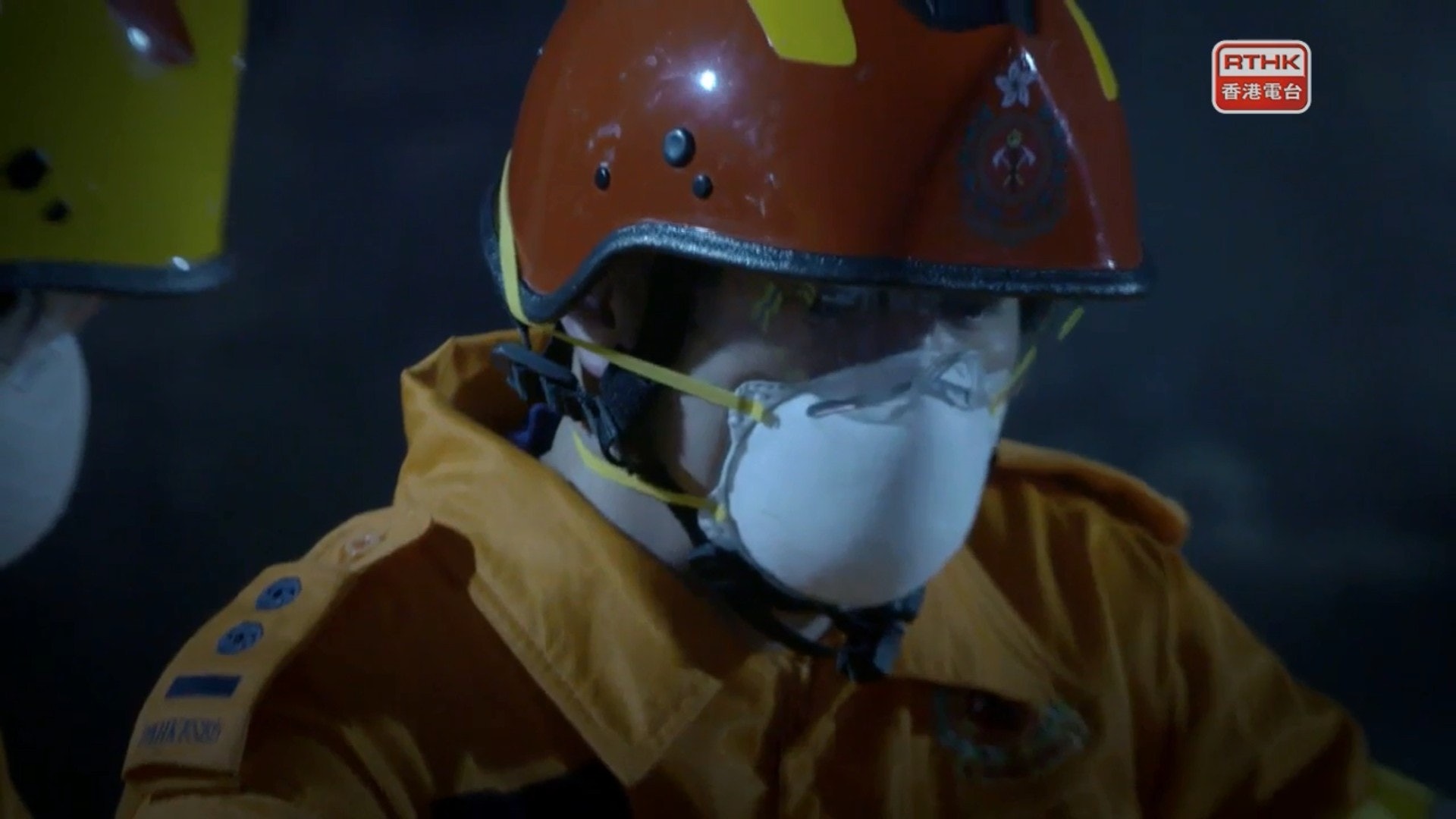 坍塌搜救專隊(Urban Search And Rescue Team,縮寫:USAR),是隸屬香港消防處特種救援隊,專門負責處理樓宇、橋樑、隧道、山坡、山泥傾瀉等,重大坍塌事故的城市搜索及拯救任務。(電視截圖) 坍塌搜救專隊(Urban Search And Rescue Team,縮寫:USAR),是隸屬香港消防處特種救援隊,專門負責處理樓宇、橋樑、隧道、山坡、山泥傾瀉等,重大坍塌事故的城市搜索及拯救任務。(電視截圖)