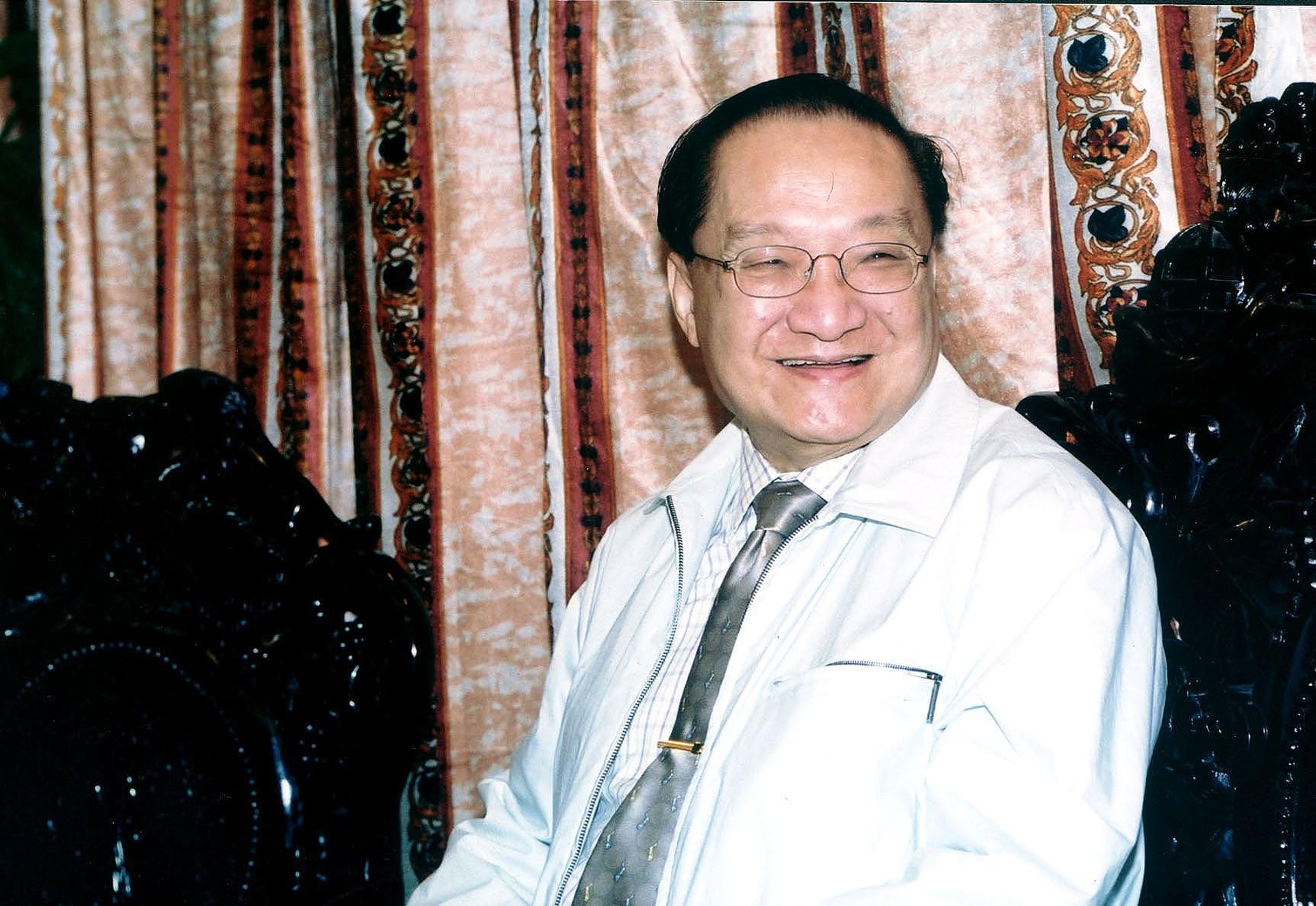 武俠小說泰斗金庸今離世終年94歲。(視覺中國圖片) 武俠小說泰斗金庸今離世終年94歲。(視覺中國圖片)