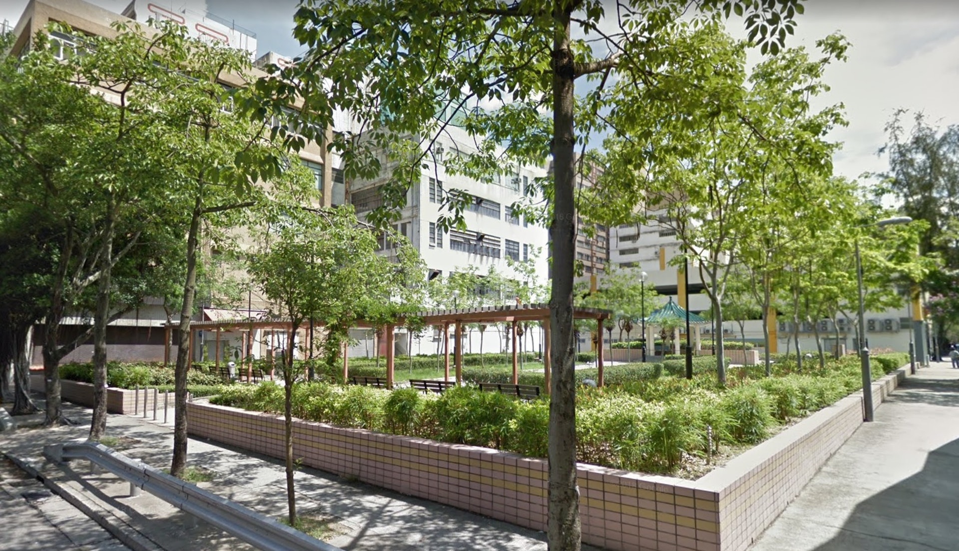 元朗的宏業南街休憩花園將為首個人類與寵物共融的公園。(google map截圖) 元朗的宏業南街休憩花園將為首個人類與寵物共融的公園。(google map截圖)