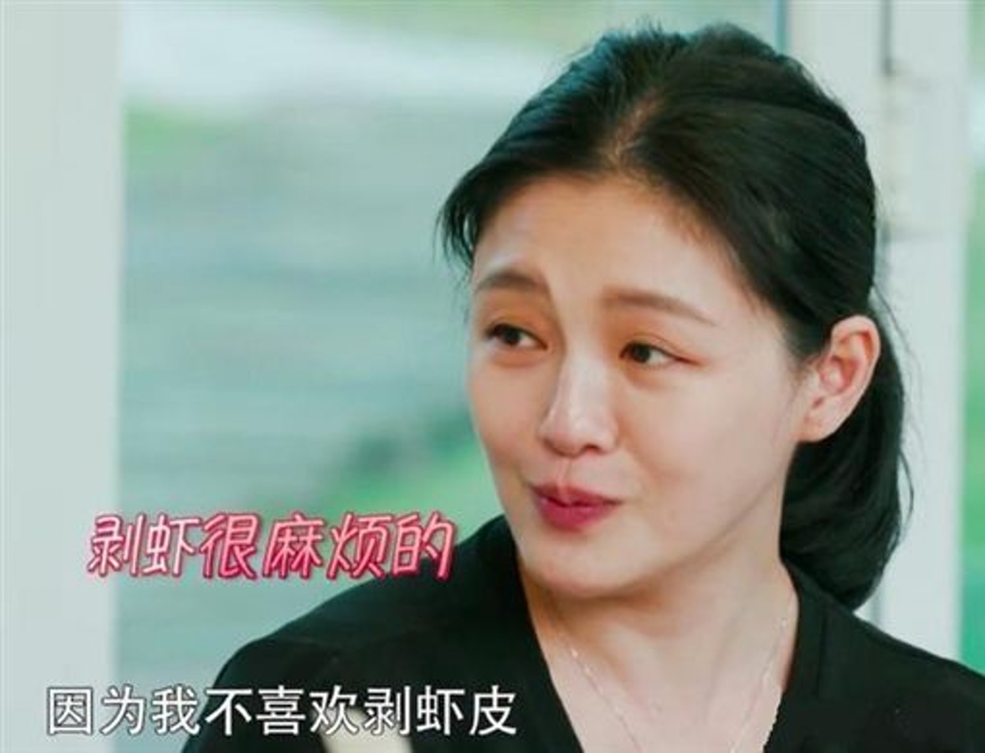 台灣藝人大S曾表示,只有丈夫汪小菲替她剝蝦才會吃,引發網民炮轟她有公主病。(《幸福三重奏》截圖) 台灣藝人大S曾表示,只有丈夫汪小菲替她剝蝦才會吃,引發網民炮轟她有公主病。(《幸福三重奏》截圖)