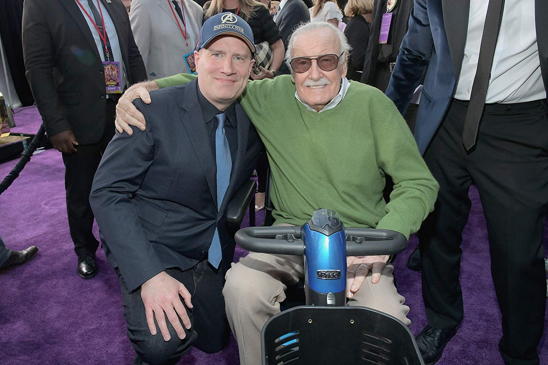 Stan lee當時出席《復仇者聯盟3:無限之戰》的活動,旁邊為Marvel Studio總裁Kevin Feige。(Getty Images) Stan lee當時出席《復仇者聯盟3:無限之戰》的活動,旁邊為Marvel Studio總裁Kevin Feige。(Getty Images)