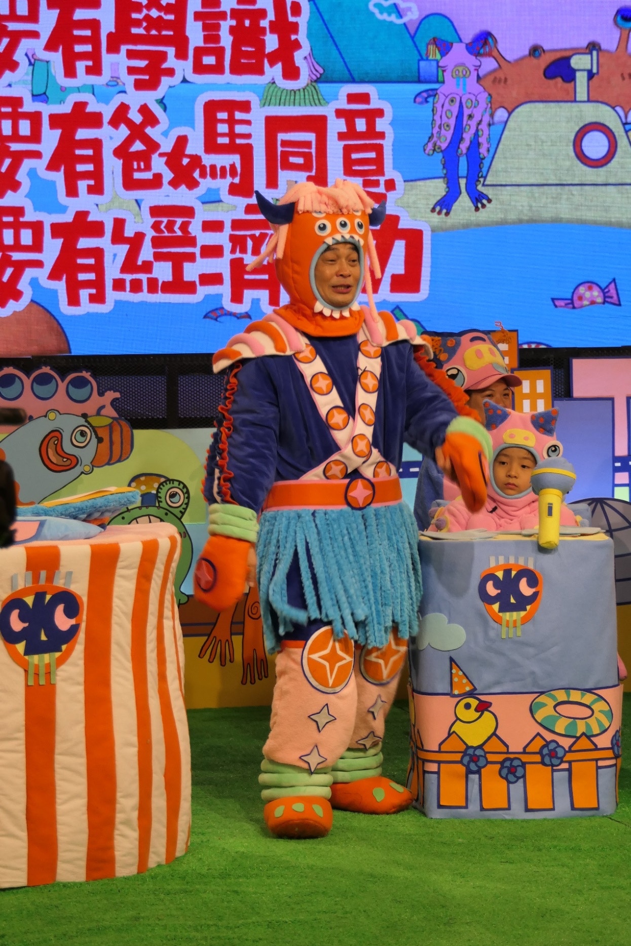 大碌葛主席驚訝議員們竟一致否決「有經濟能力」作為法定資格。
