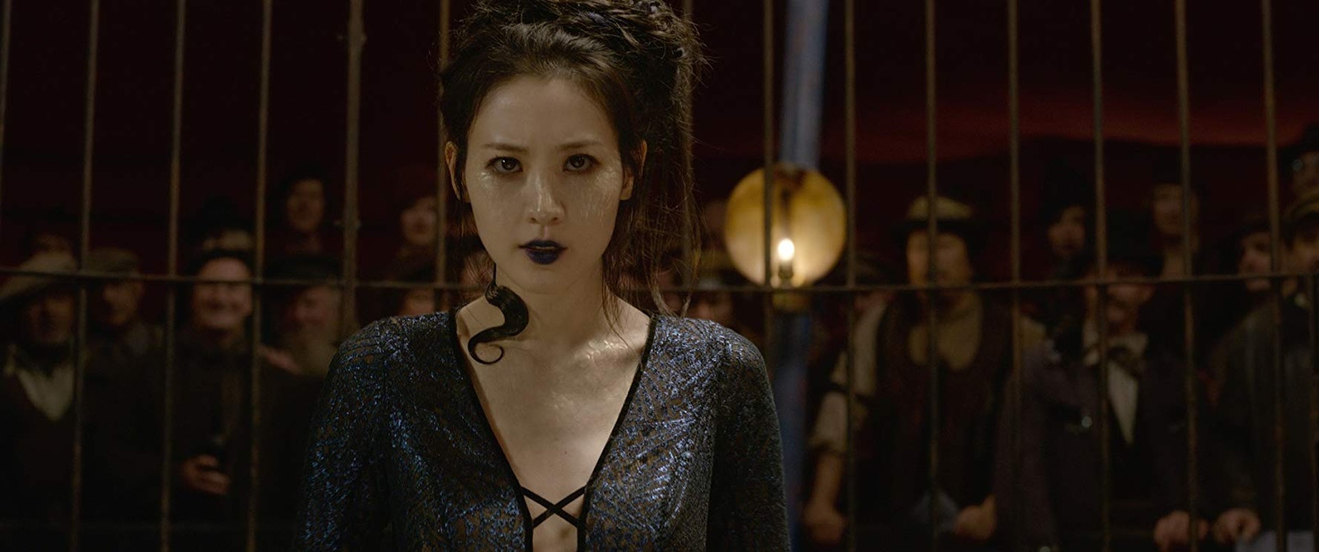 在終回預告中,金秀賢所飾演的巨大母蛇Nagini,就是血咒宿主之一。(網上擷圖)。(劇照)