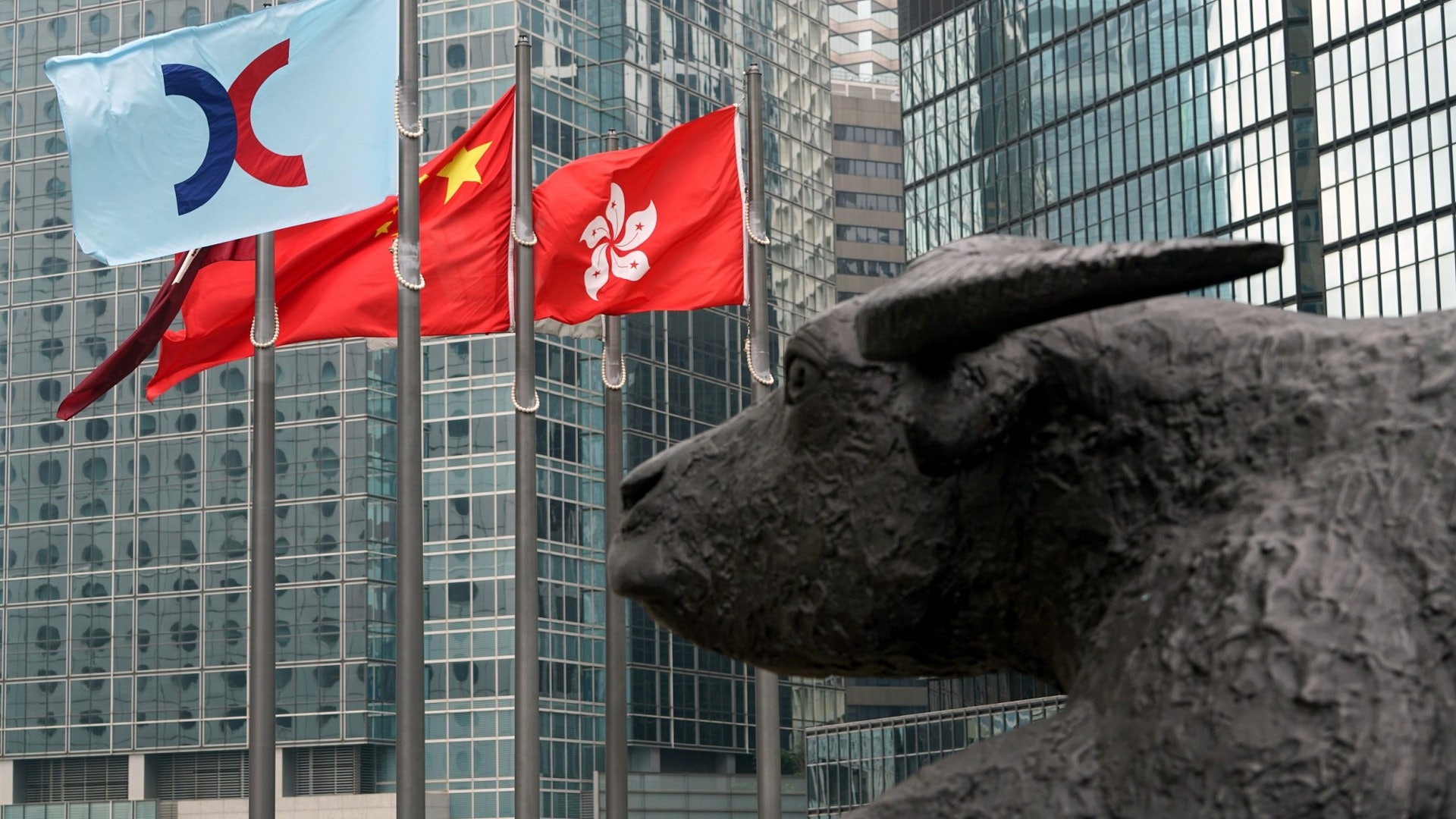 港股早段反覆曾倒跌 手機設備股跑出 港交所創1個月高位後倒跌 港股早段反覆曾倒跌 手機設備股跑出 港交所創1個月高位後倒跌