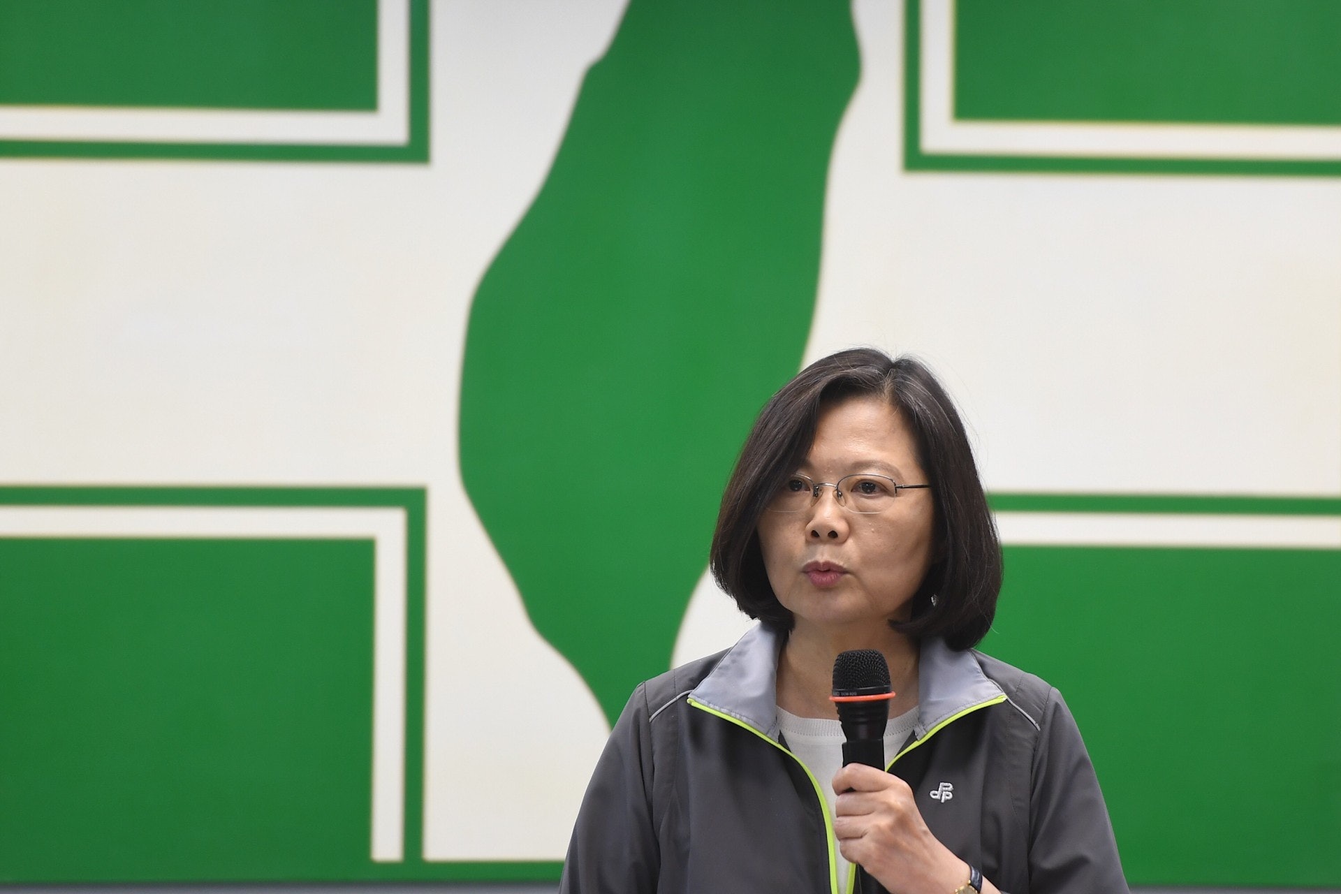 蔡英文今天(21日)在民進黨中常會發表講話。(中央社) 蔡英文今天(21日)在民進黨中常會發表講話。(中央社)