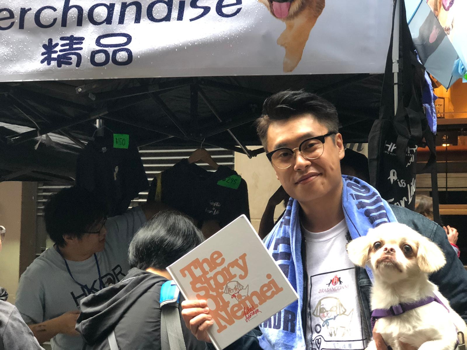 著名時尚插畫家Mickco表示相當相當欣賞是次慈善活動能以嘉年華會方式進行。(鄧偉傑) 著名時尚插畫家Mickco表示相當相當欣賞是次慈善活動能以嘉年華會方式進行。(鄧偉傑)