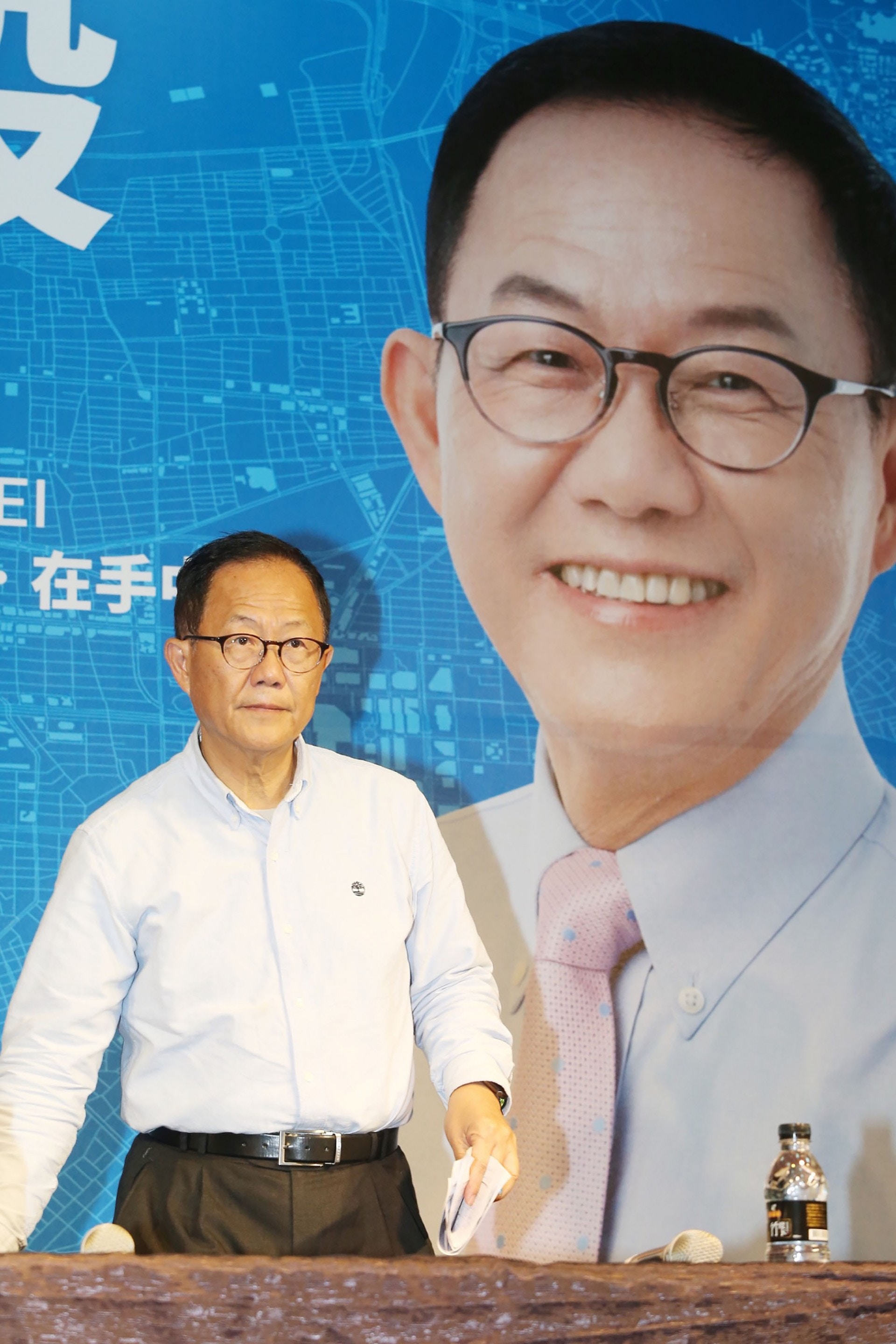 丁守中今日（25日）下午開記者會說明道，將於明日（26日）一早到法院繳納保證金，保全相關證據，重新驗票計票，才能打後面選舉無效官司。（中央社）
