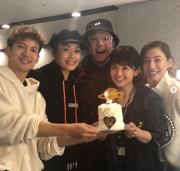 阿SA在圈內是出名「童顏」的女星，任何打扮都充滿著少女味。(choisaaaa)