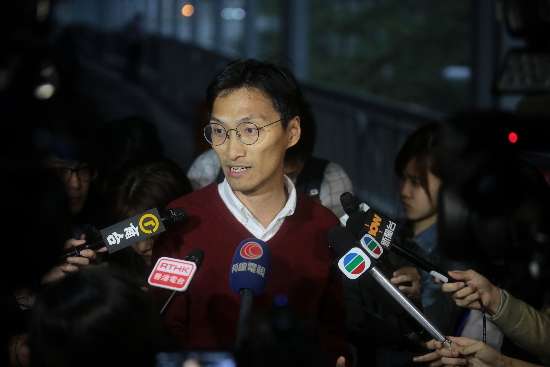 朱凱廸說，現在只是選村長，不應面對荒謬政治審查，「希望自己是最後一個」。（李澤彤攝）
