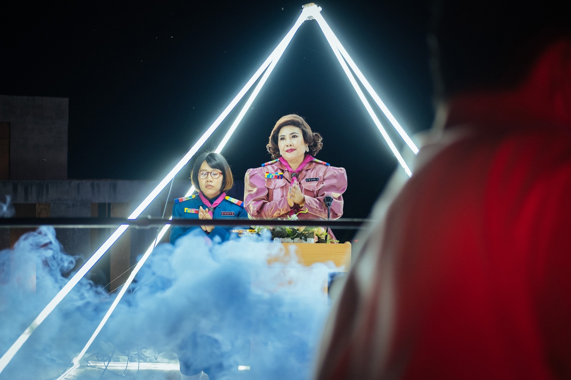 所謂《天文館》,其實是由國家訓練的「新青年」組織專門搜索有思想及行為問題的市民。(劇照) 所謂《天文館》,其實是由國家訓練的「新青年」組織專門搜索有思想及行為問題的市民。(劇照)