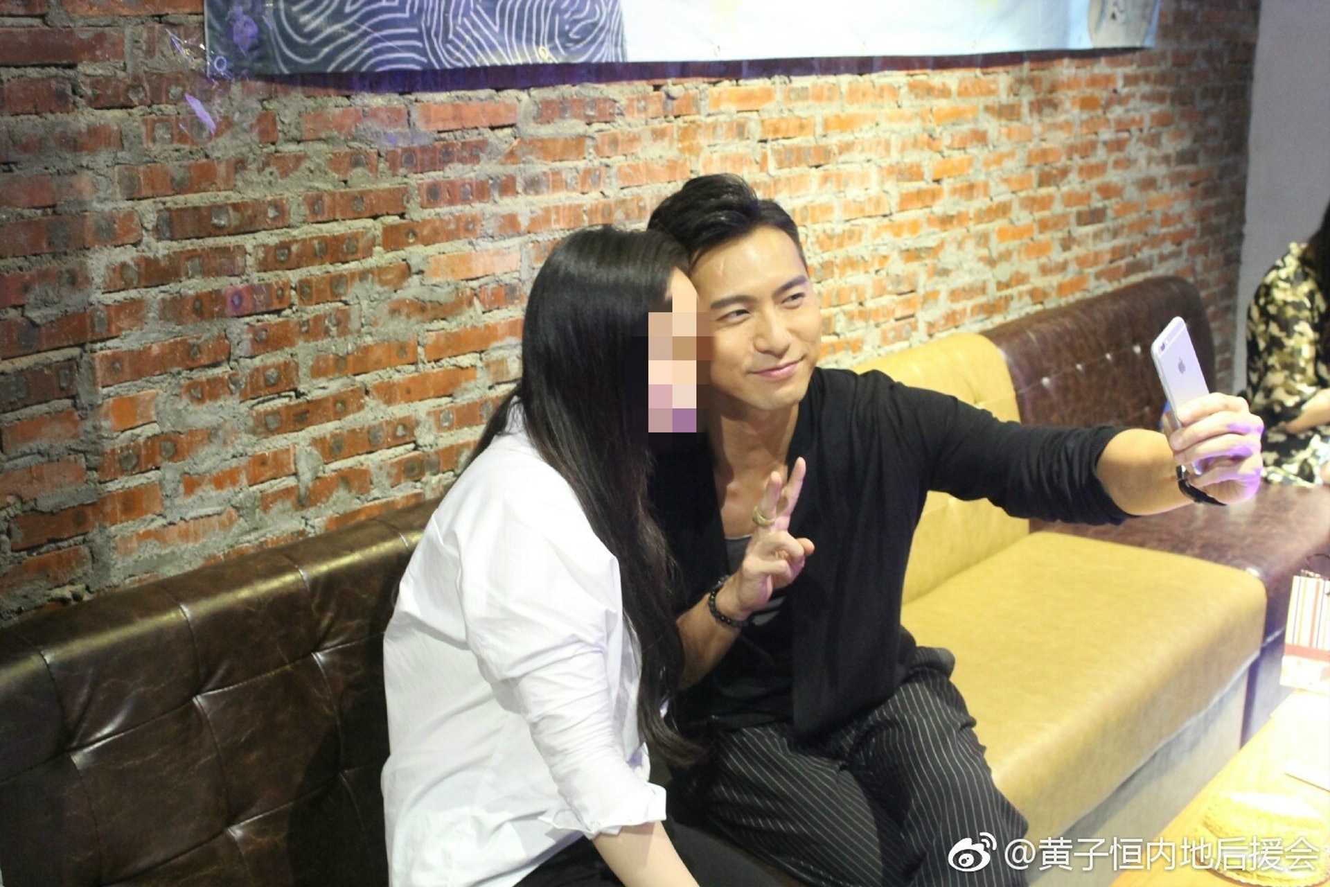黃子恆跟女方有多次fans meeting見面。(網上圖片) 黃子恆跟女方有多次fans meeting見面。(網上圖片)