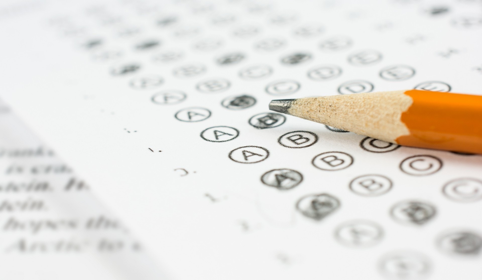 浙江高考英文科「加權賦分」引爭議省教育廳長被責令辭職