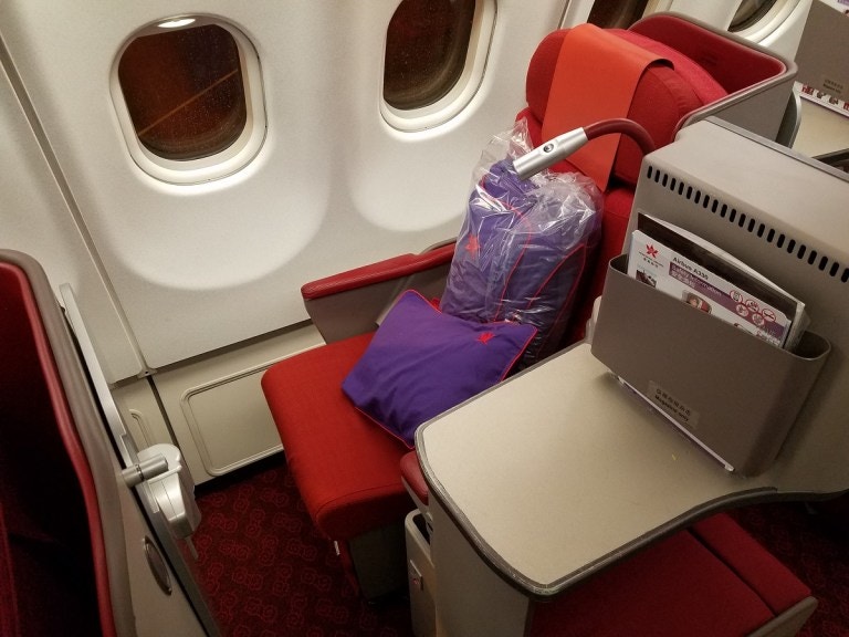 飛行體驗】香港航空A330商務艙都有兩種慎選機型真係好重要！