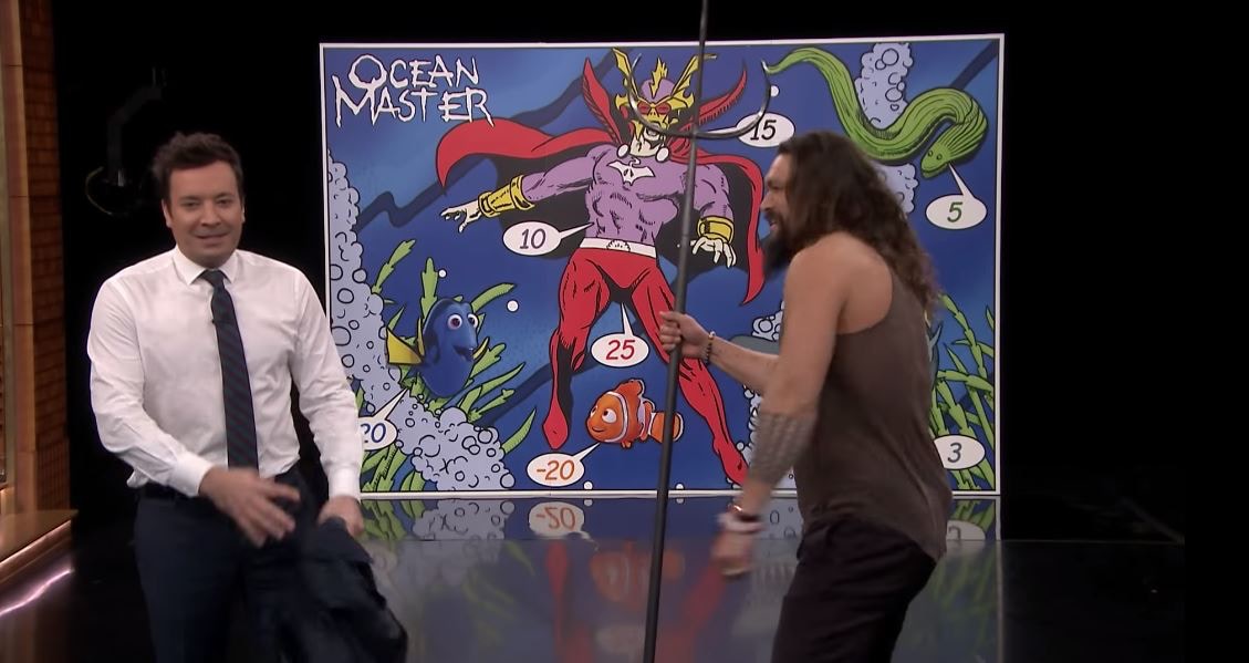 Jason Momoa近日為宣傳主演DC電影《水行俠》上《The Tonight Show Starring Jimmy Fallon》。（Youtube）