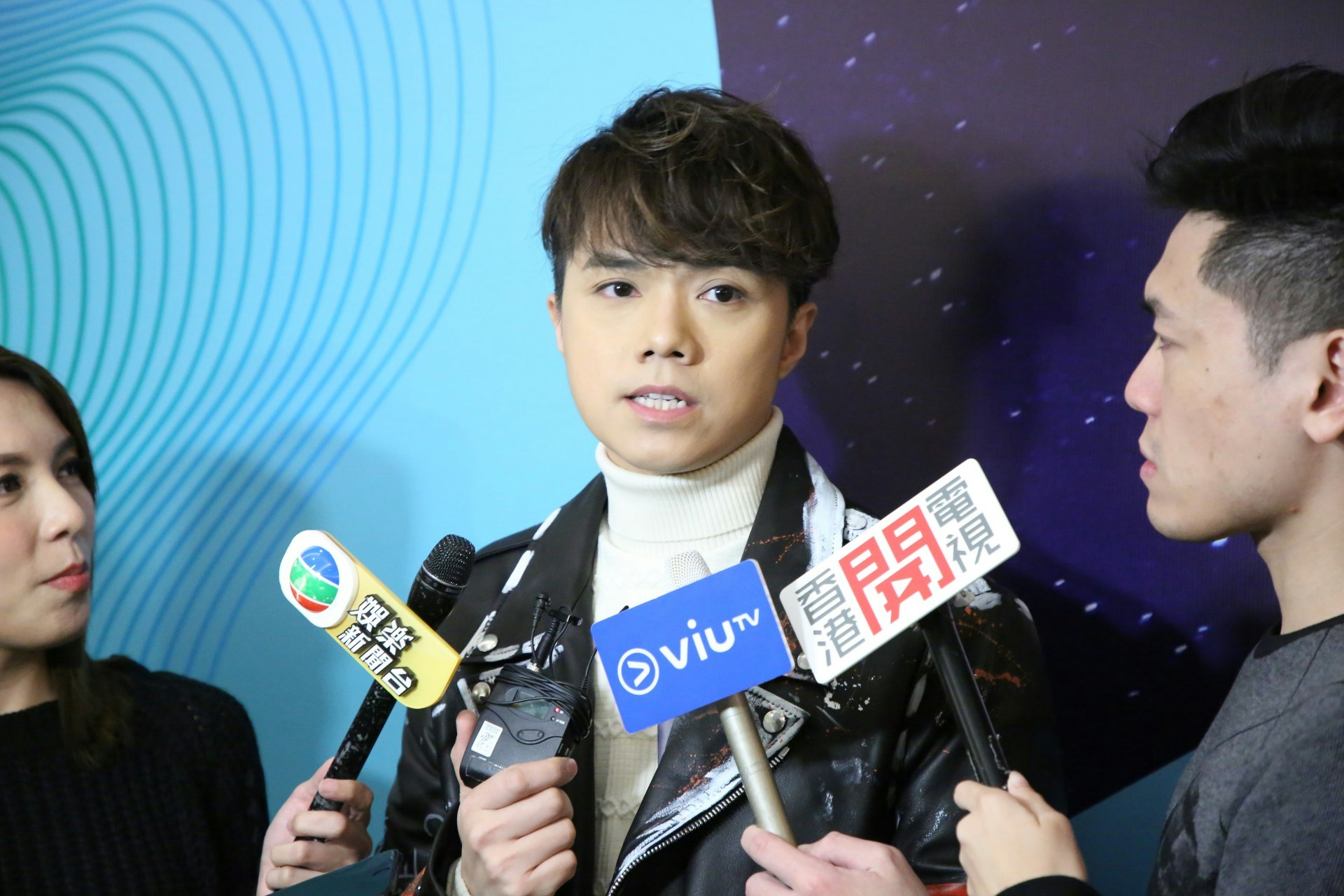 張敬軒今天（12日）出席《Yahoo人氣搜尋大獎2018》的頒獎典禮。（葉志明攝）