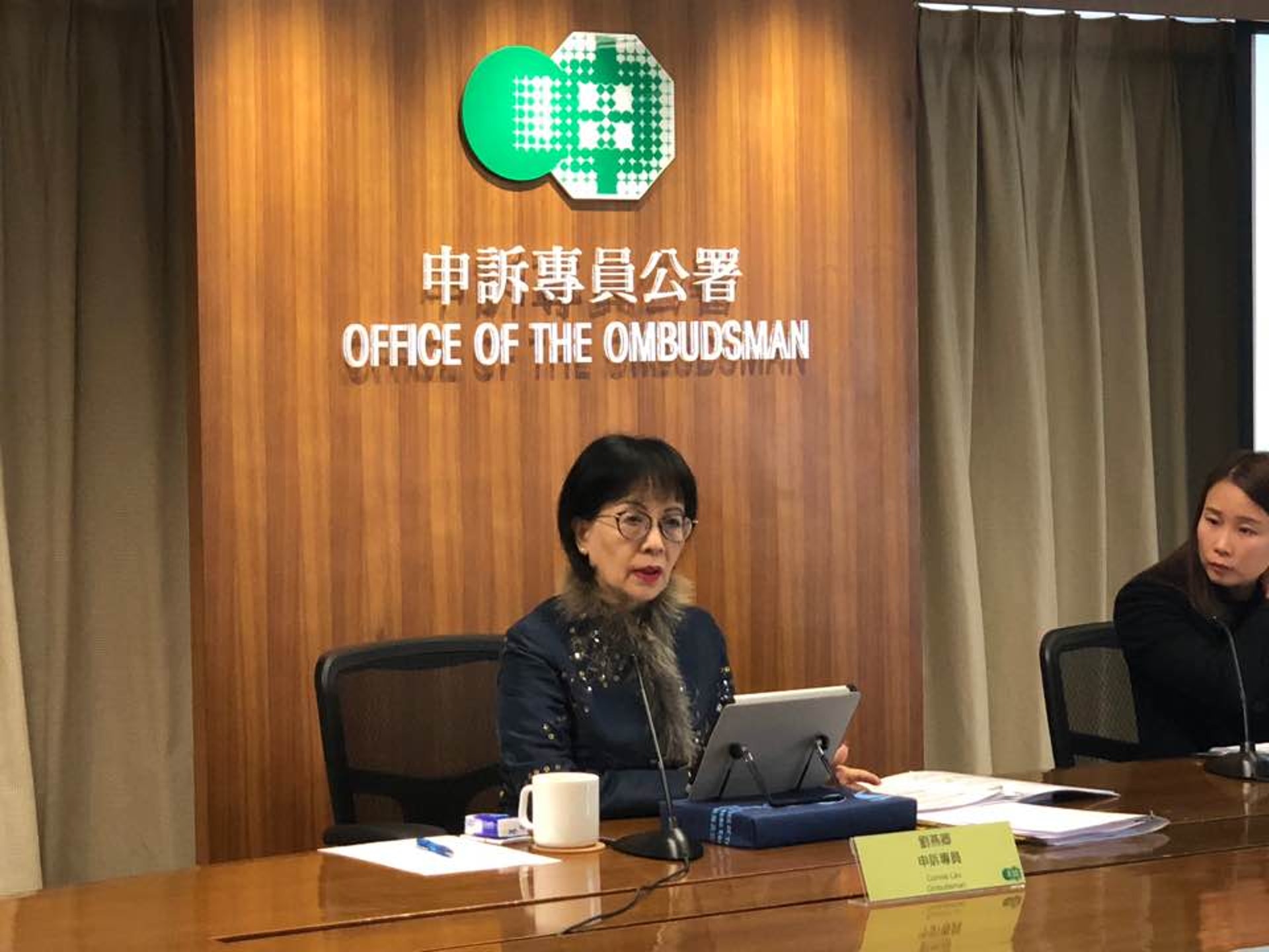 公署認為就屢犯嚴重違規的安老院,社署應及早考慮撤銷牌照。(文雪萍攝) 公署認為就屢犯嚴重違規的安老院,社署應及早考慮撤銷牌照。(文雪萍攝)