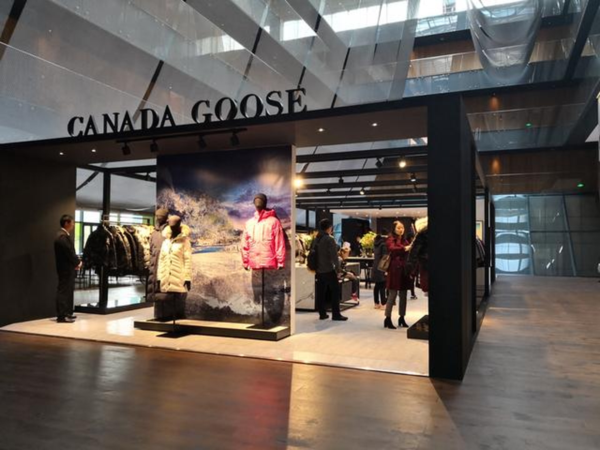 Canada Goose曾在三里屯設立「快閃門市」。(網上圖片) Canada Goose曾在三里屯設立「快閃門市」。(網上圖片)