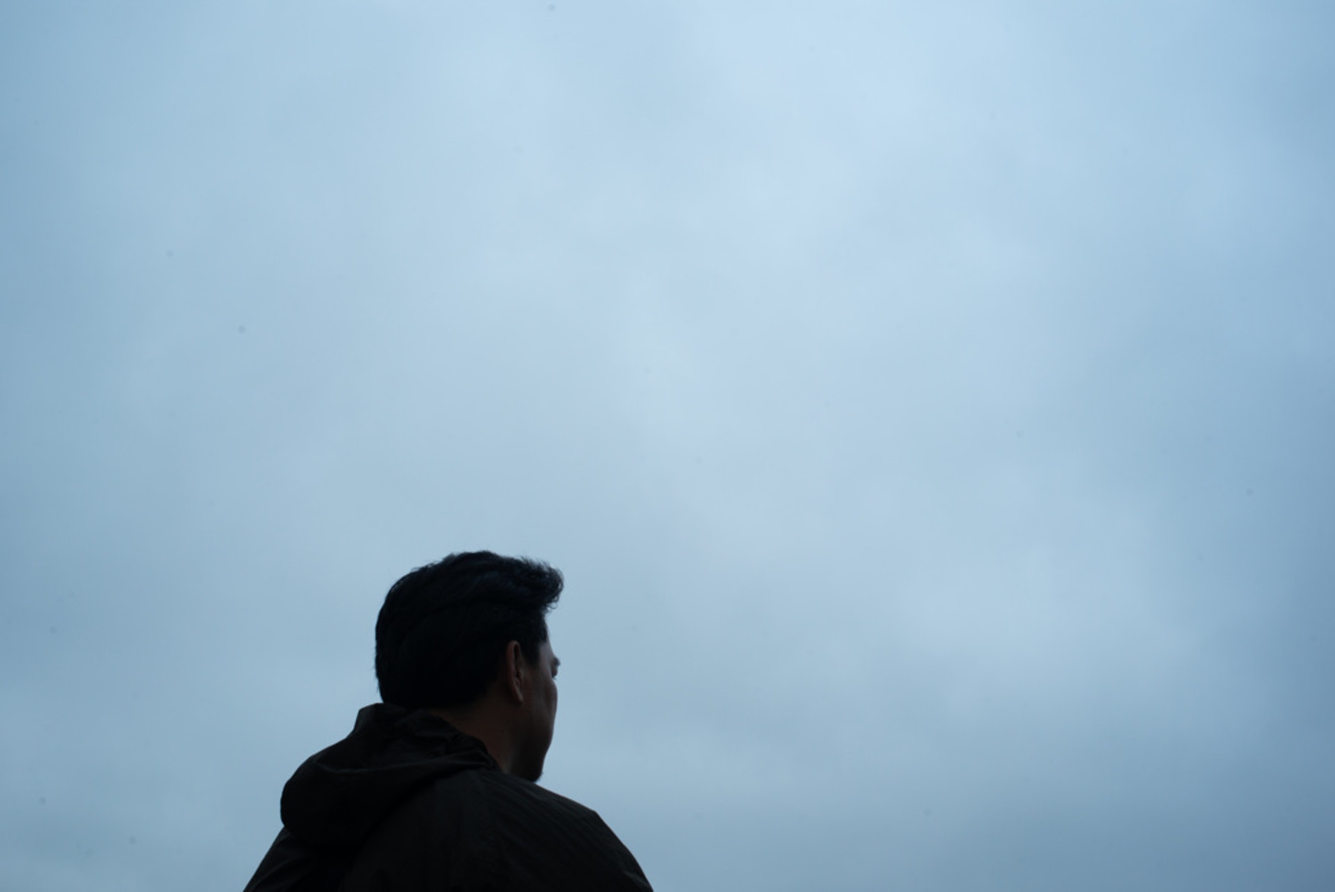 阿余病發前後也愛看天空看海,因此他說自己別名小魚兒,幻想像魚兒一樣在海中央的自由,他自言「鱷魚頭老襯底」,外表窮兇極惡,其實腦袋思想很簡單。 阿余病發前後也愛看天空看海,因此他說自己別名小魚兒,幻想像魚兒一樣在海中央的自由,他自言「鱷魚頭老襯底」,外表窮兇極惡,其實腦袋思想很簡單。