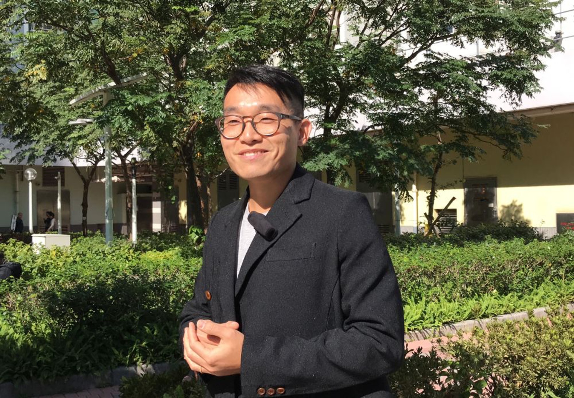 發展局園境師張家維表示,香港現時市區路旁栽種的樹木主要有20多個品種,《街道選樹指南》(《指南》)建議80種過往較少採用但適合在香港種植的樹木品種,鼓勵種植多元化的樹種。(發展局圖片) 發展局園境師張家維表示,香港現時市區路旁栽種的樹木主要有20多個品種,《街道選樹指南》(《指南》)建議80種過往較少採用但適合在香港種植的樹木品種,鼓勵種植多元化的樹種。(發展局圖片)