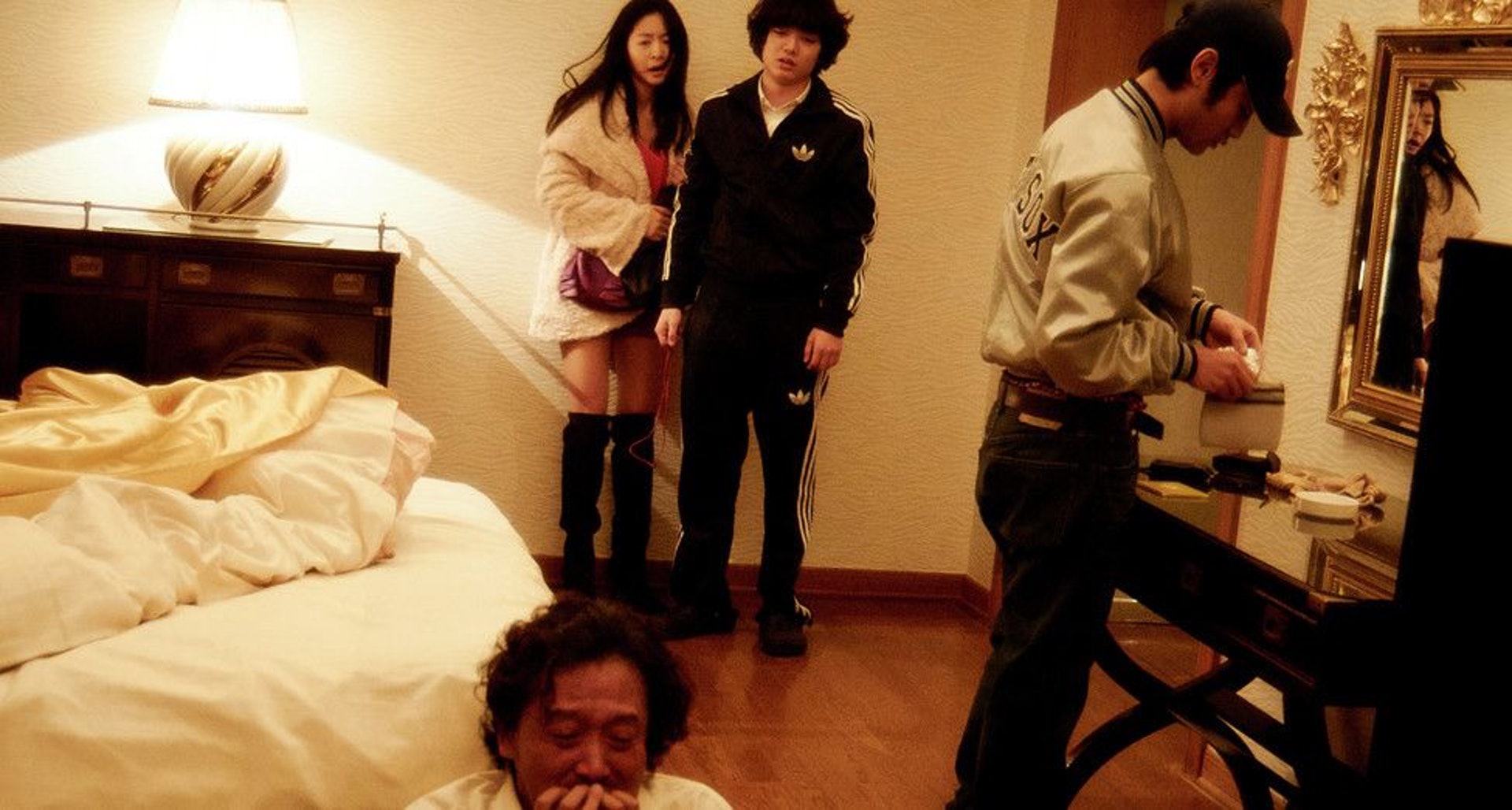 電視及電影中都有很多時鐘酒店的捉姦戲碼。﹙電影《歌舞伎町24小時 時鐘酒店》劇照﹚ 電視及電影中都有很多時鐘酒店的捉姦戲碼。﹙電影《歌舞伎町24小時 時鐘酒店》劇照﹚