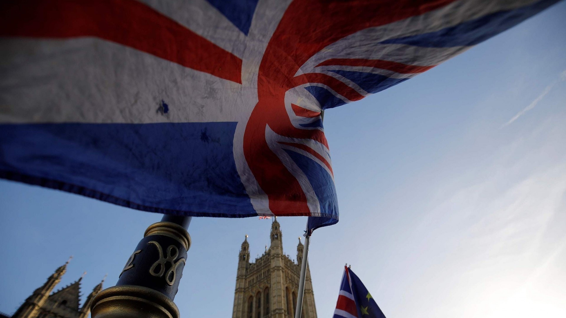 英國股市收跌1.5% 創兩年新低